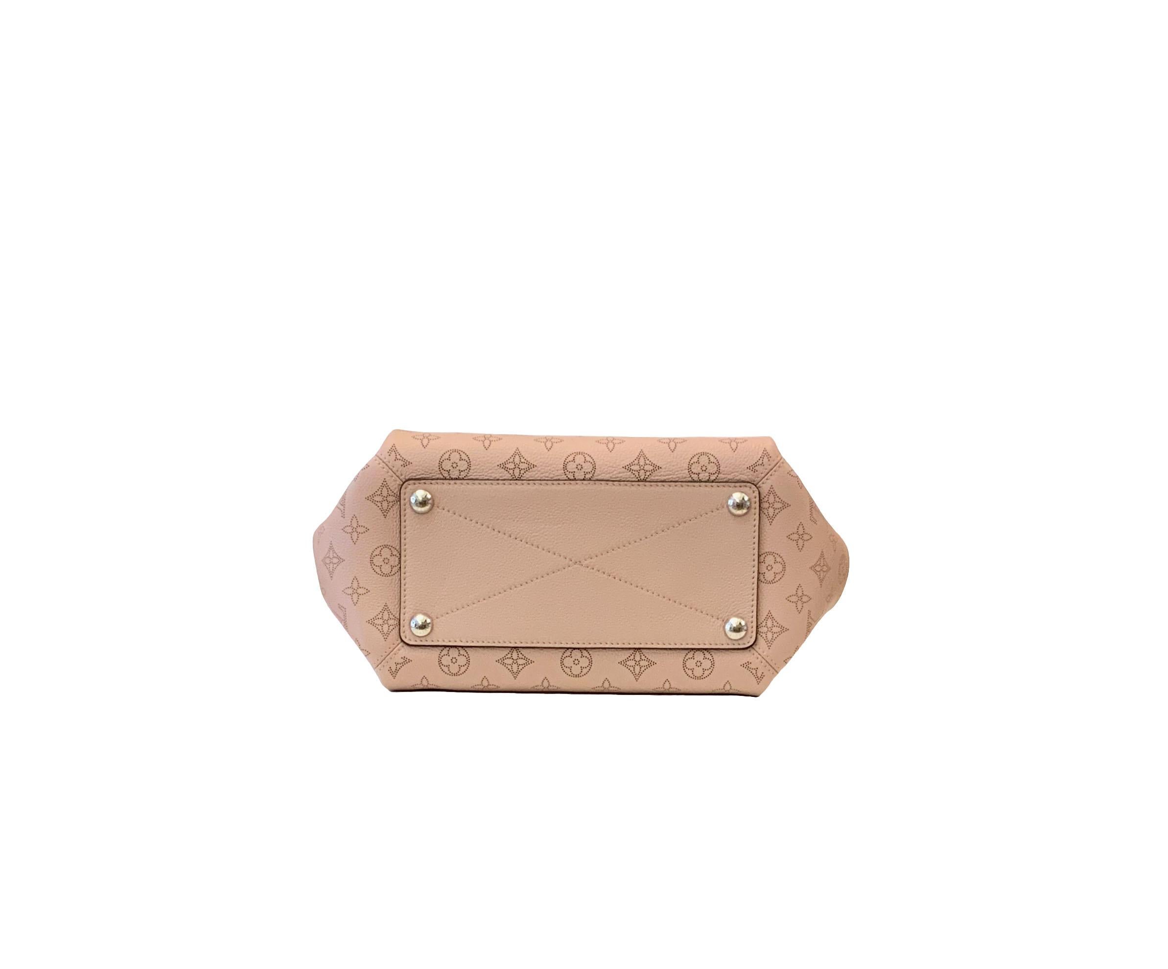 Louis Vuitton Mahina Babylone PM Bag In Excellent Condition In Geneva, CH