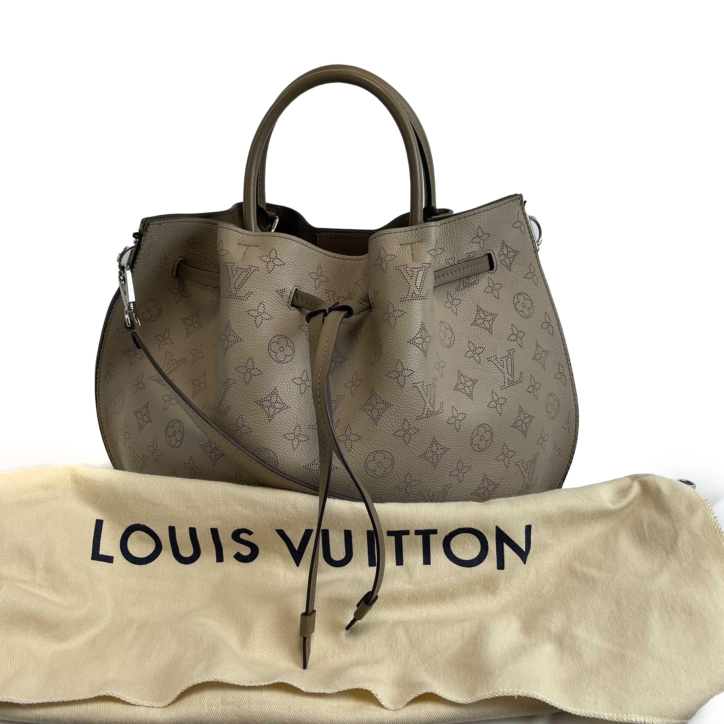 Louis Vuitton - Mahina Girolata Galet Grey - Top Handle w/ Shoulder Strap In Good Condition In Sanford, FL