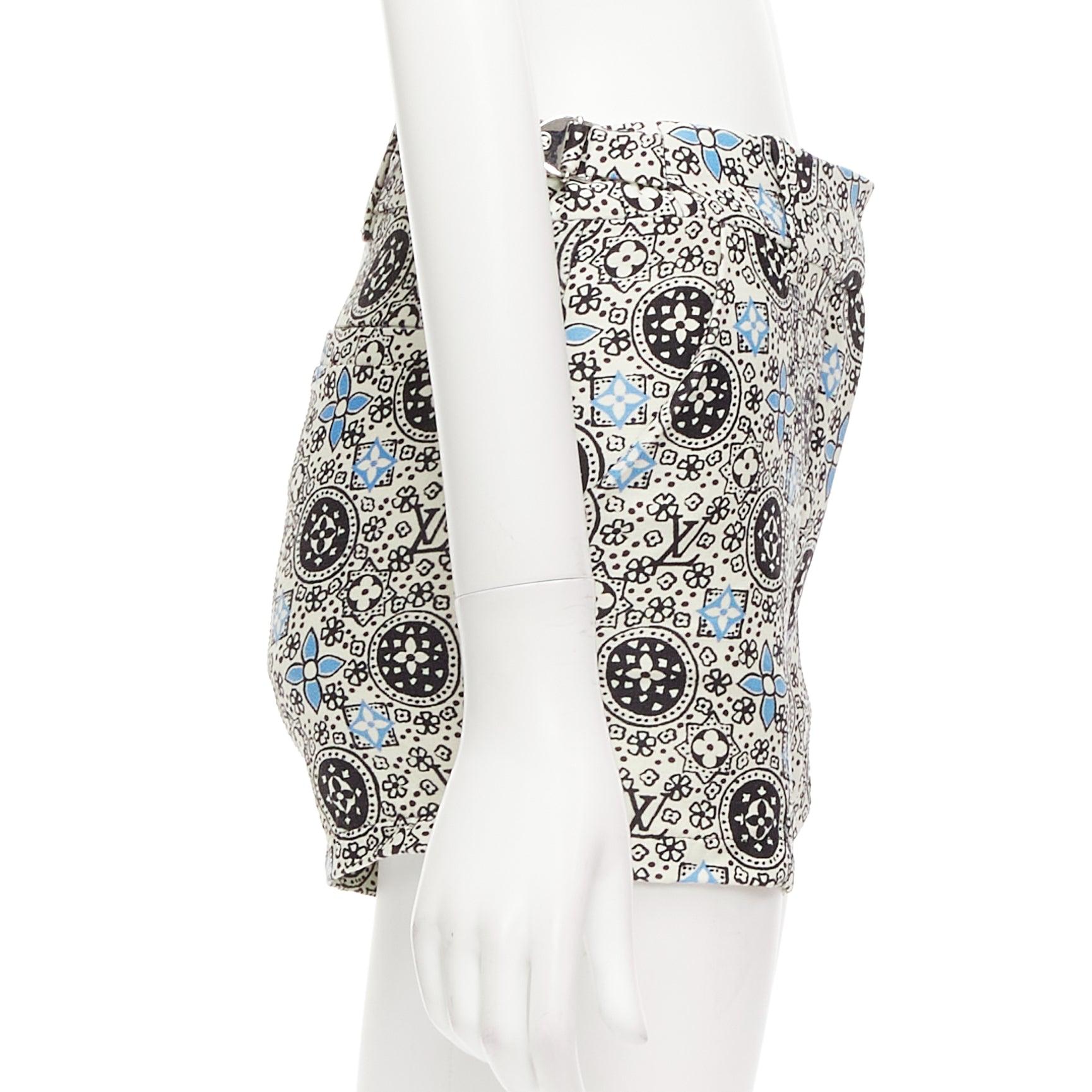 LOUIS VUITTON Majolica floral monogram print cream blue wool silk shorts FR34 XS In Good Condition For Sale In Hong Kong, NT