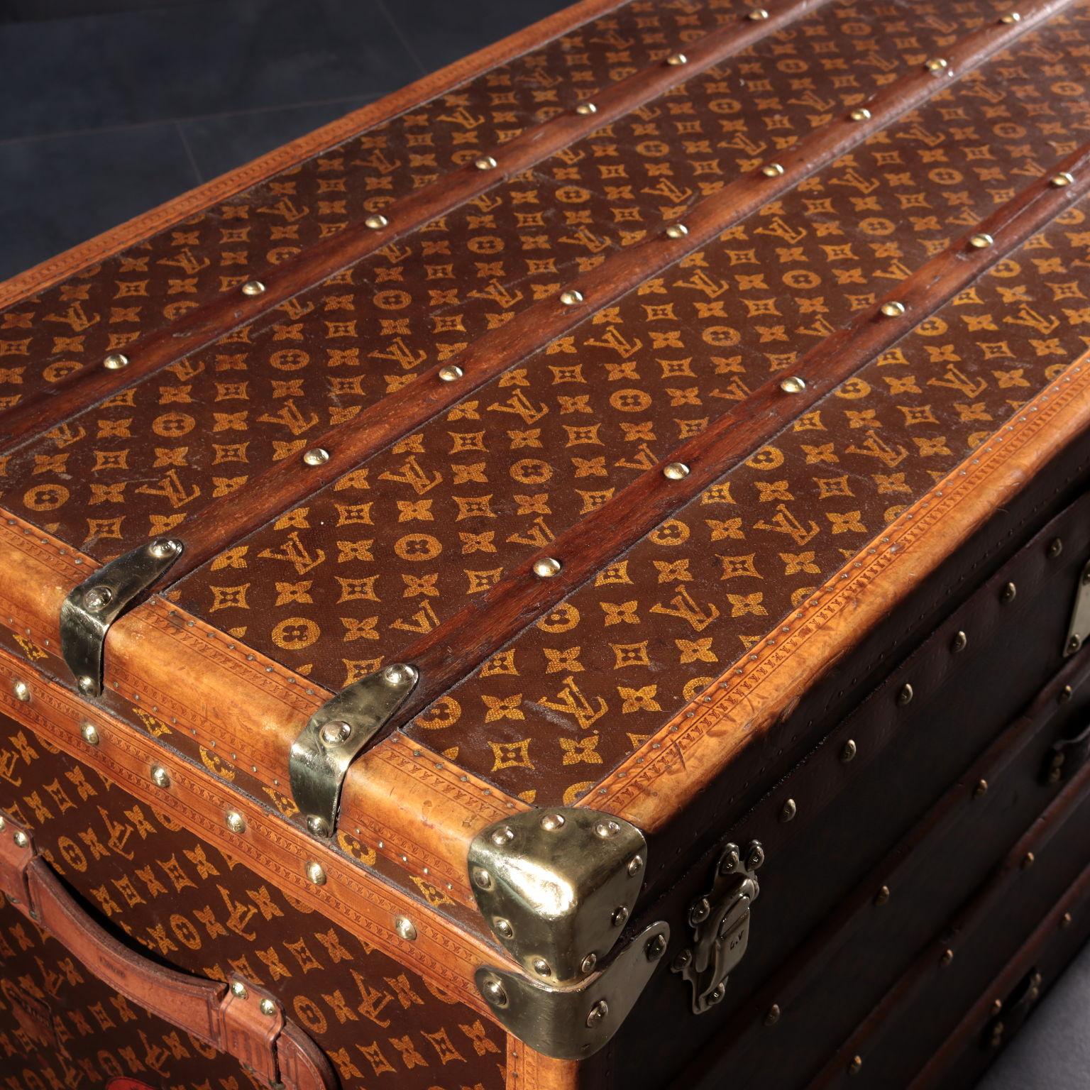 Louis Vuitton Malle Courrier Case Oil Cloth Brass, 1920s 3