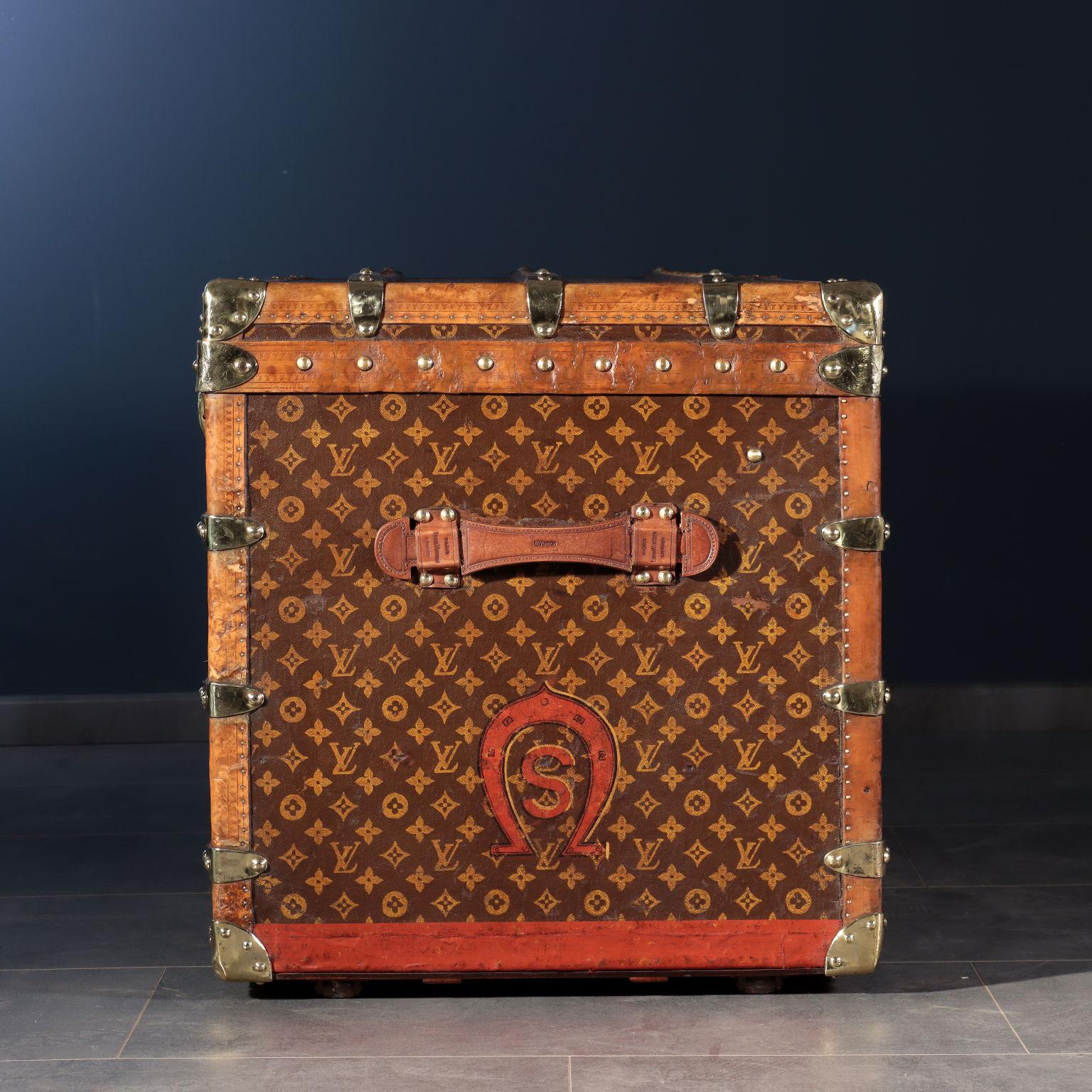 Louis Vuitton Malle Courrier Case Oil Cloth Brass, 1920s 4