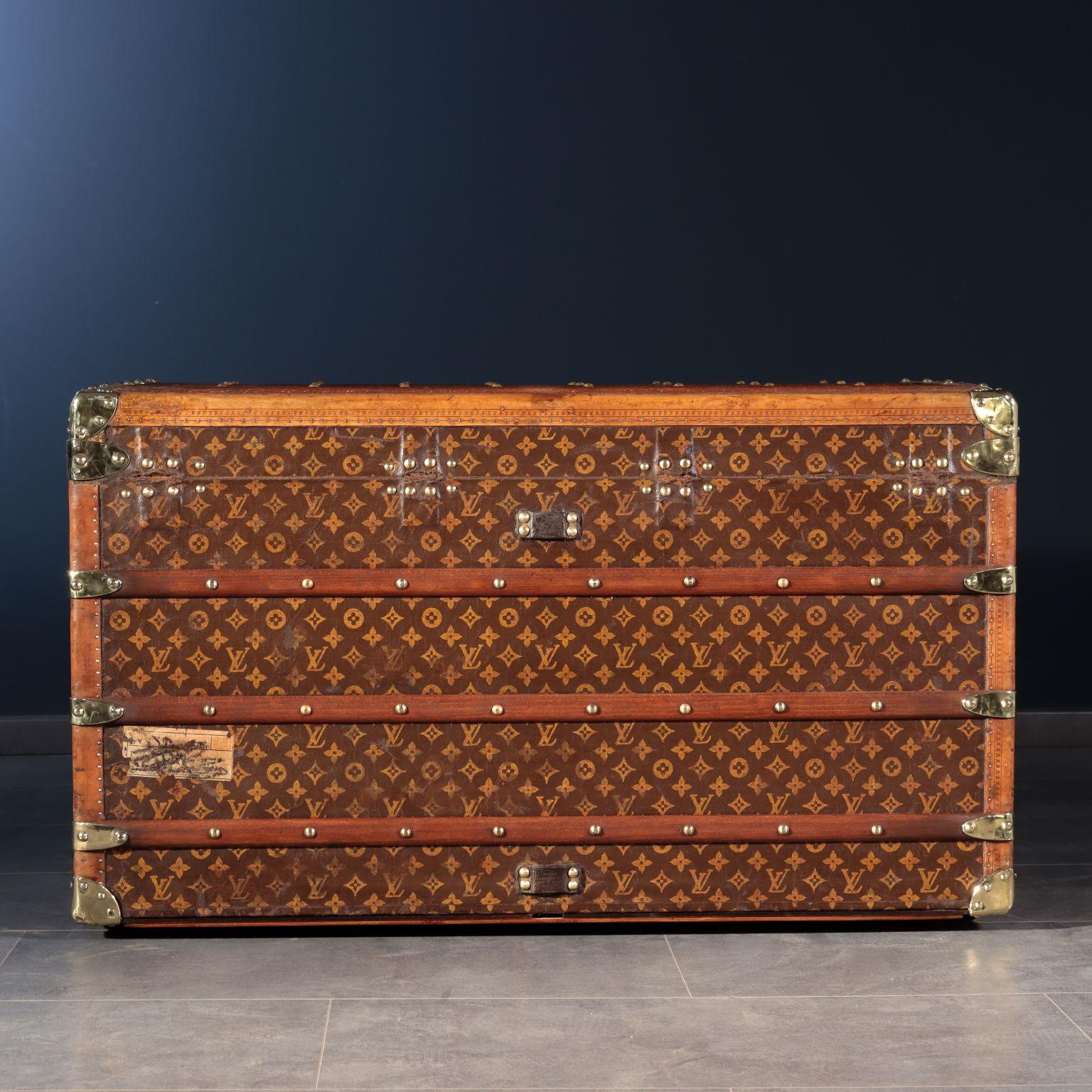 Louis Vuitton Malle Courrier Case Oil Cloth Brass, 1920s 5