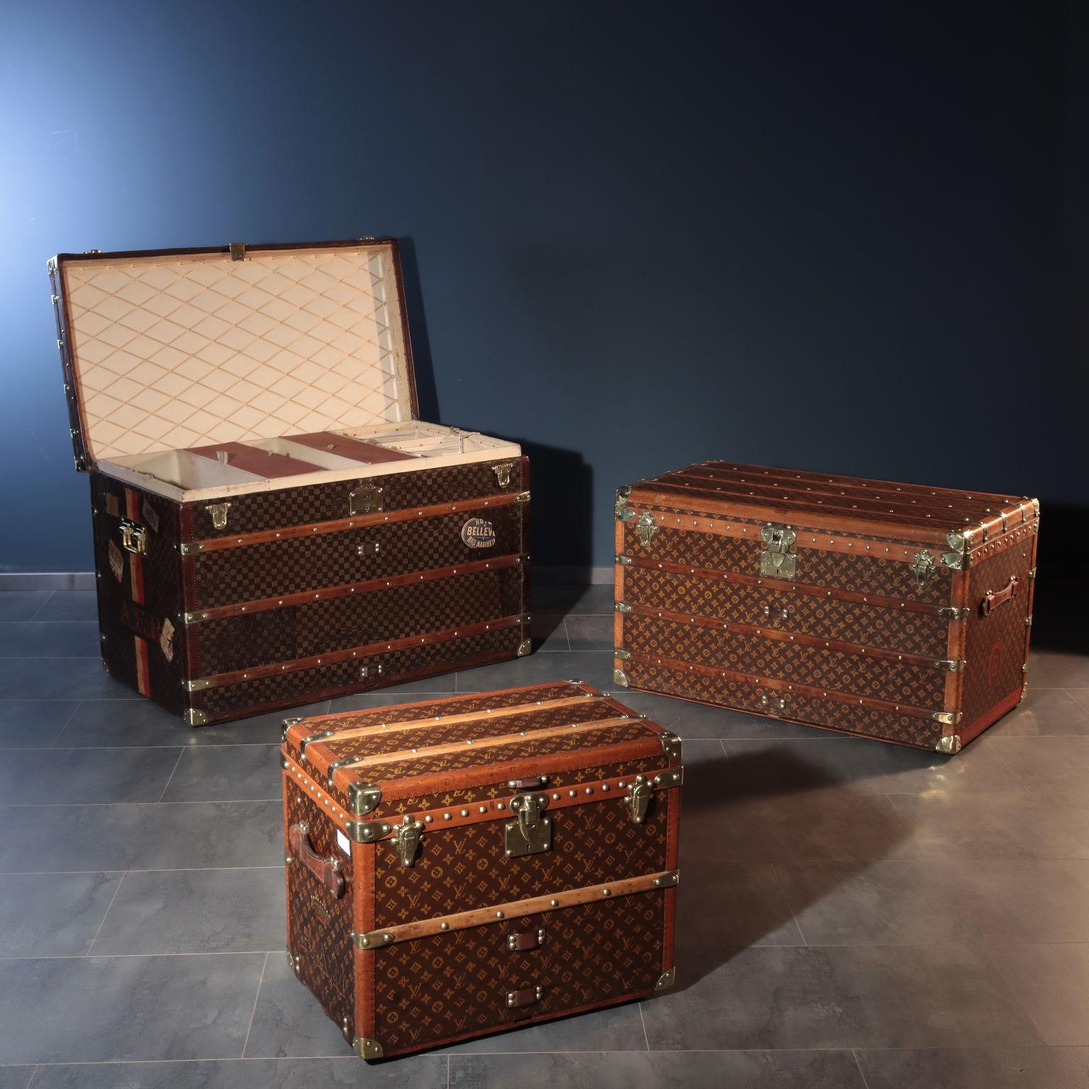 Louis Vuitton Malle Courrier Case Oil Cloth Brass, 1920s 9
