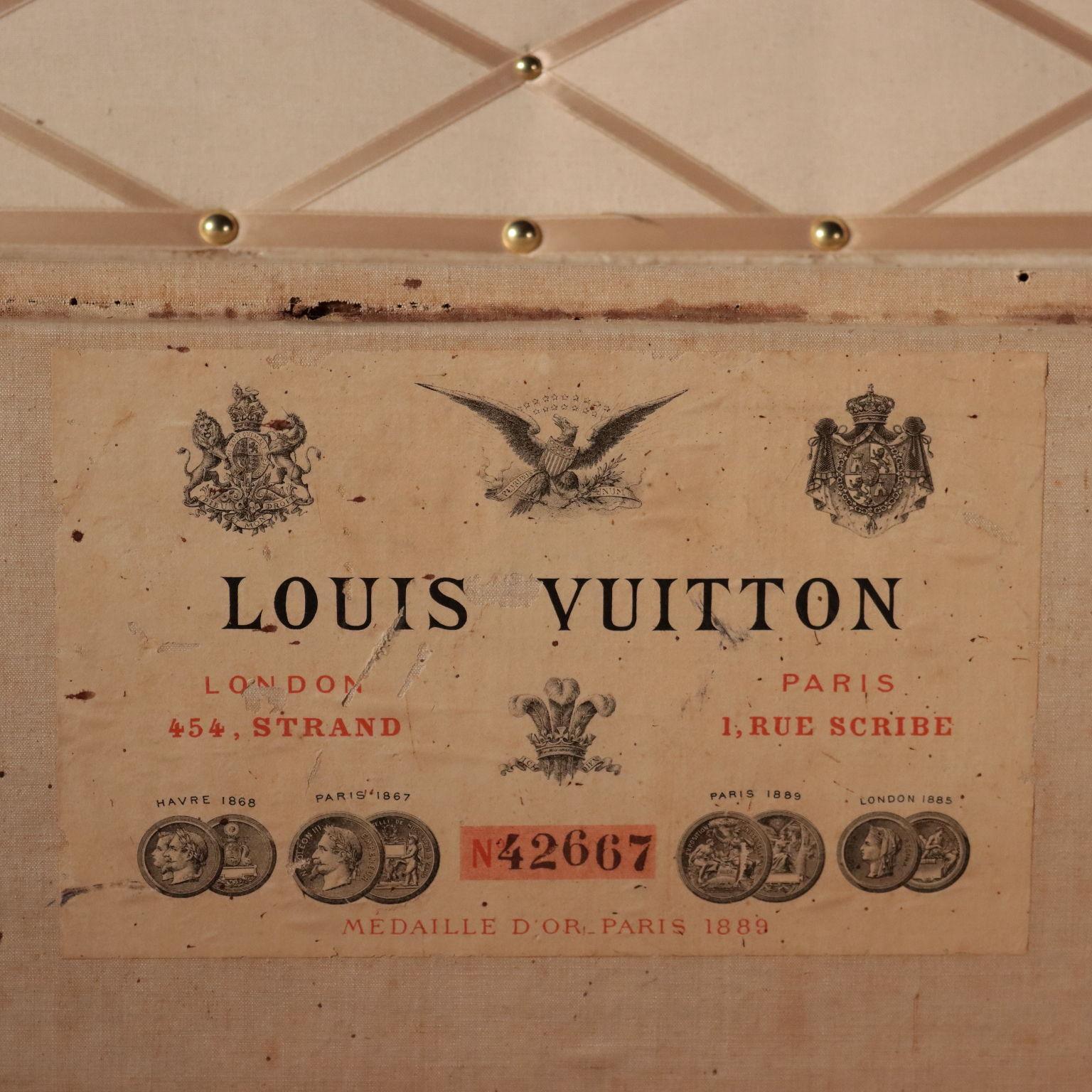 Fabric Louis Vuitton Malle Haute Case Oil Cloth, Paris, France, 1890