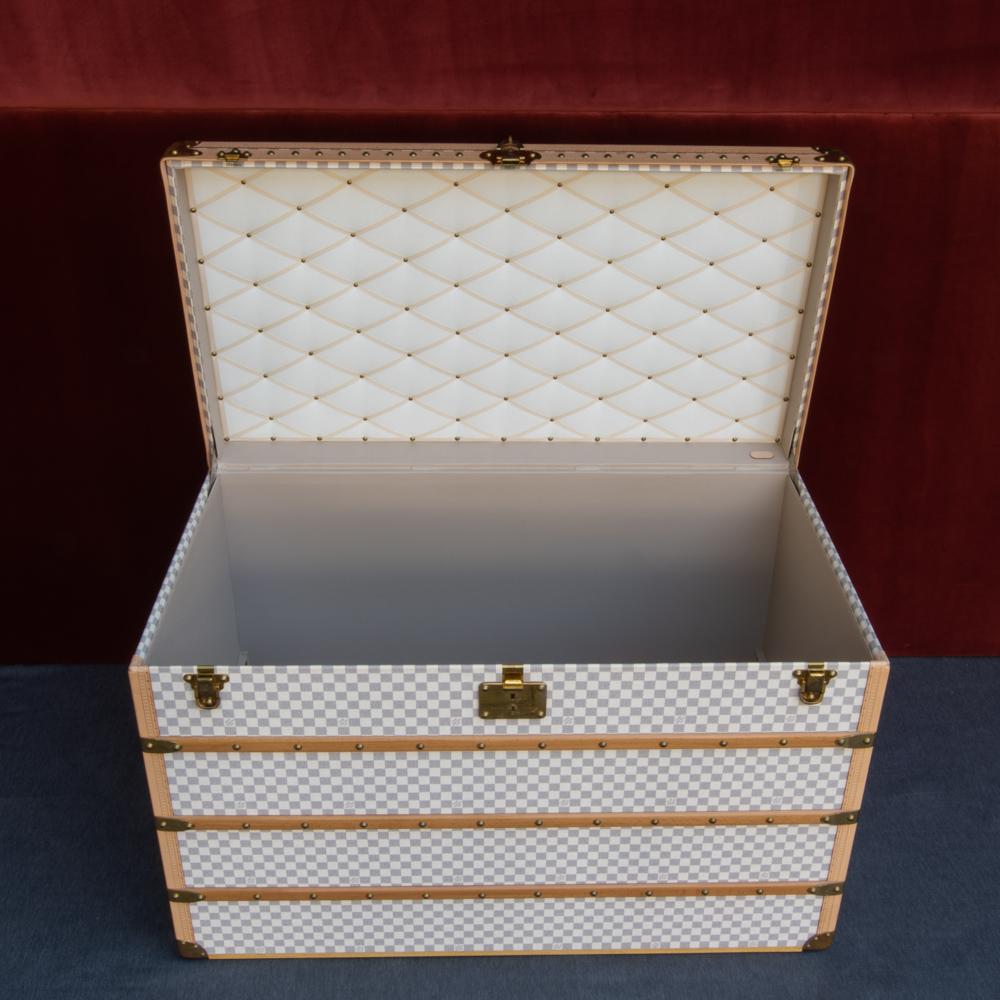 Malle à vapeur Damier Azur 110 « Malle Haute » de Louis Vuitton, vers 2007 9