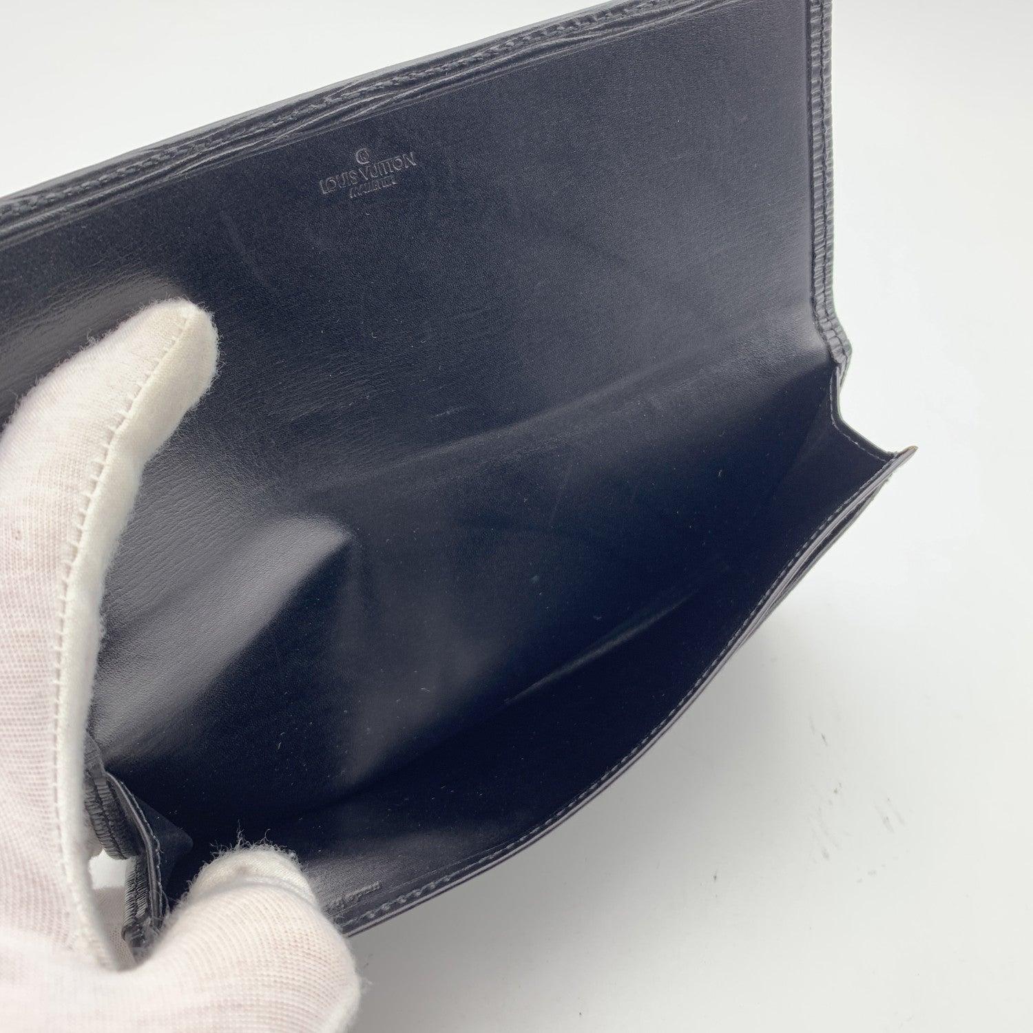 Louis Vuitton Malletier Vintage Black Epi Leather Bifold Bill Wallet For Sale 1