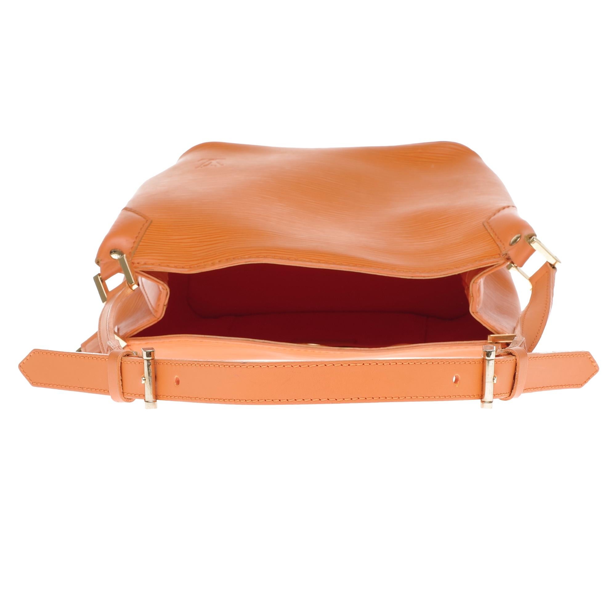 Louis Vuitton Mandara PM hand bag in orange epi leather with gold hardware 3