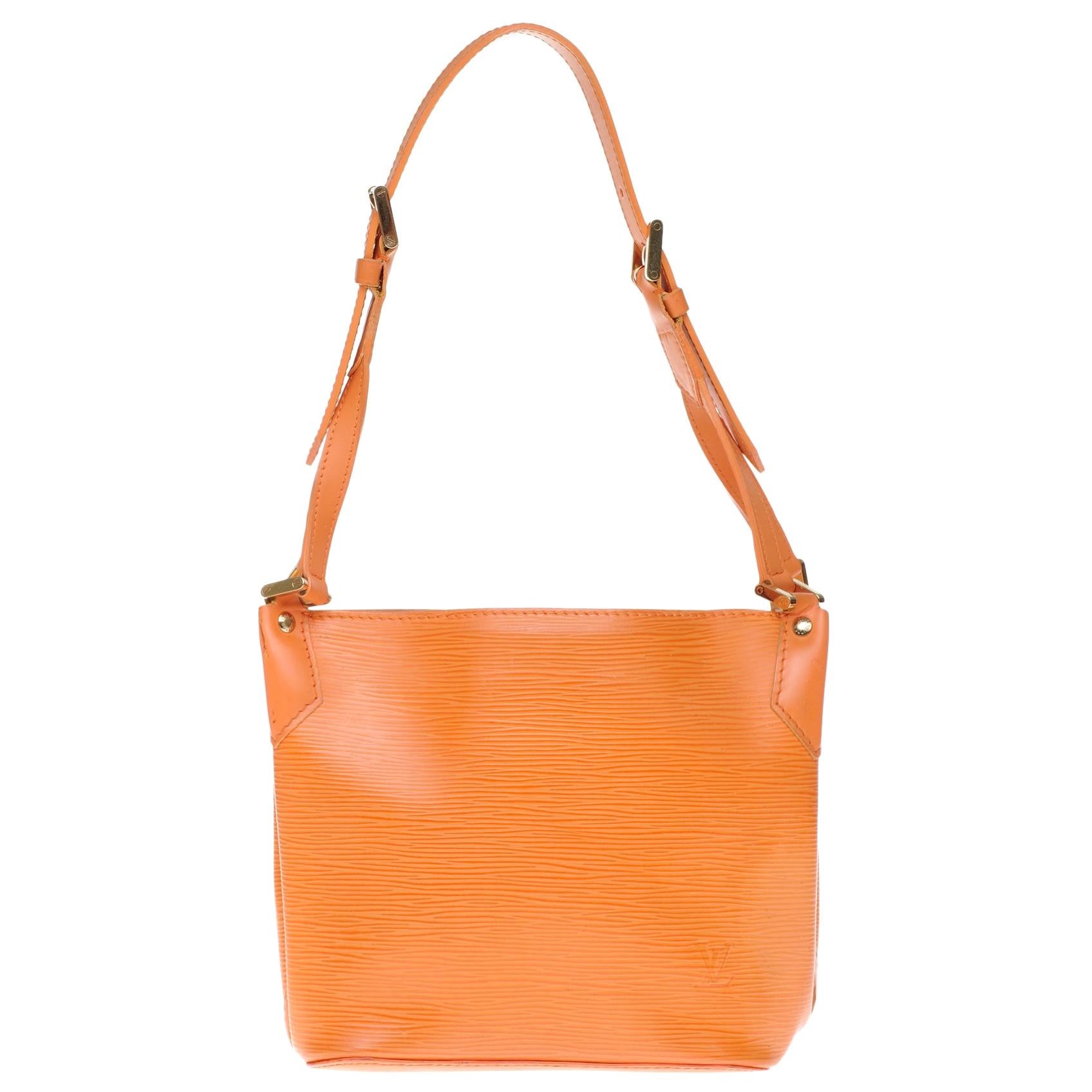 Louis Vuitton Mandara PM hand bag in orange epi leather with gold hardware