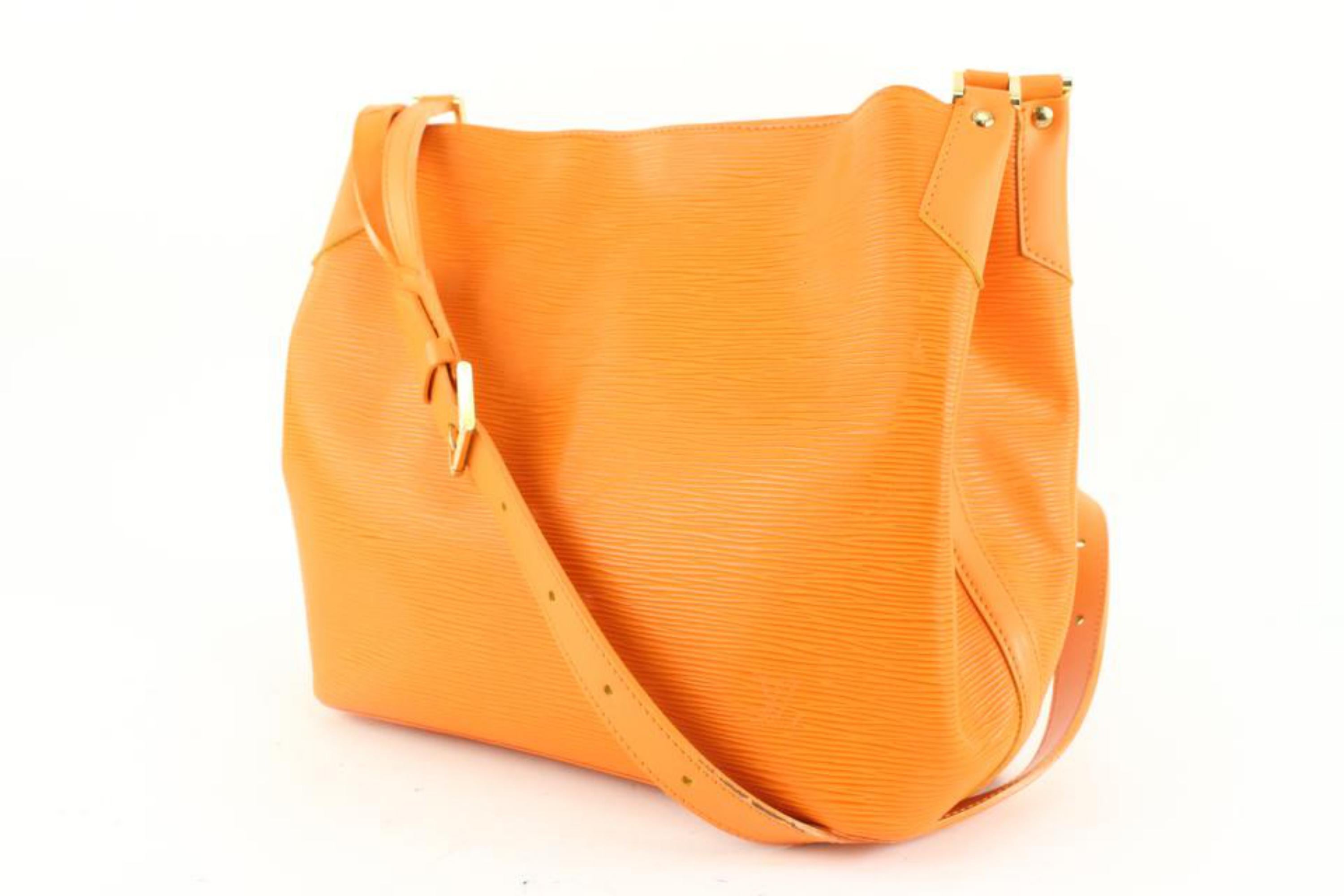 Louis Vuitton Mandarin Orange Epi Leather Mandara MM Hobo Shoulder bag 16lv38
Date Code/Serial Number: FL0055
Made In: France
Measurements: Length:  13