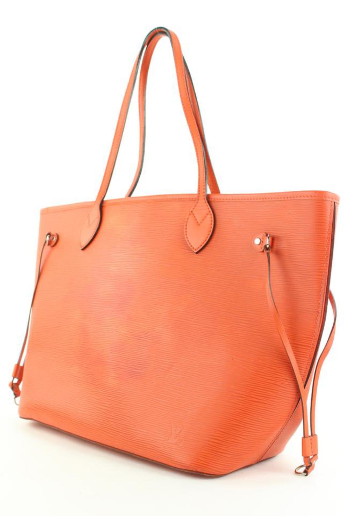 Louis Vuitton Mandarin Orange Epi Cuir Neverfull MM Tote Bag 855344 en vente 8