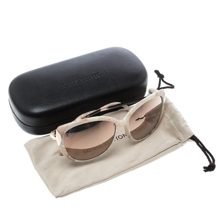 Louis Vuitton Marble/Rose Gold Mirrored Z056W Cat Eye Sunglasses For Sale at 1stdibs