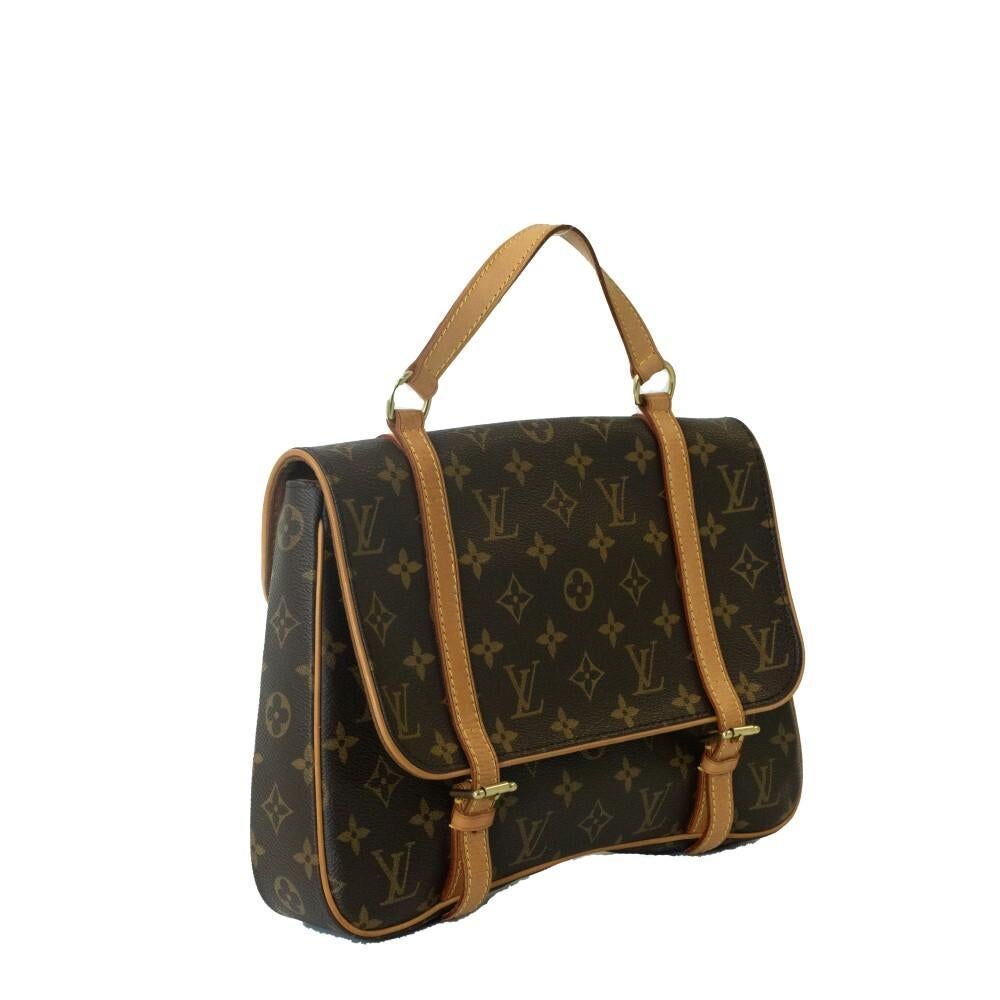 - Designer: LOUIS VUITTON
- Model: Marelle
- Condition: Very good condition. Minor sign of wear on base corners, Few scratches, Scratches on hardware
- Accessories: Dustbag
- Measurements: Width: 30cm, Height: 19cm, Depth: 4,5cm, Strap: 37cm
-