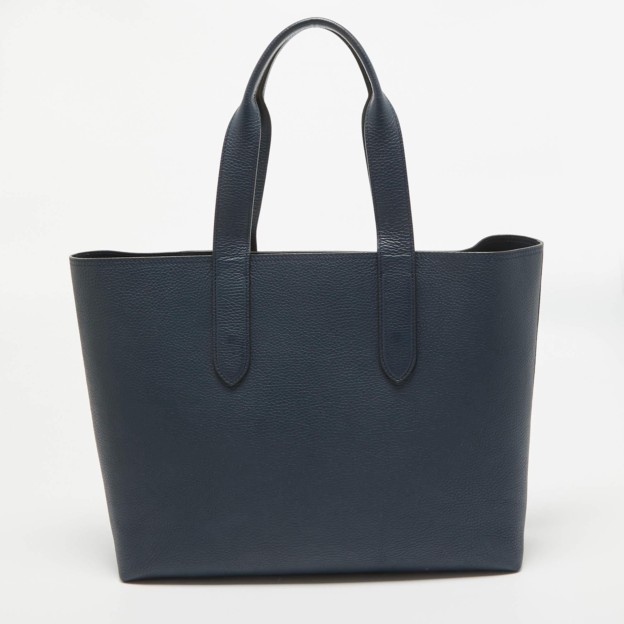 Bolso Louis Vuitton Marine Taurillon Cabas Voyage de piel en Excelente Estado en Dubai, Al Qouz 2