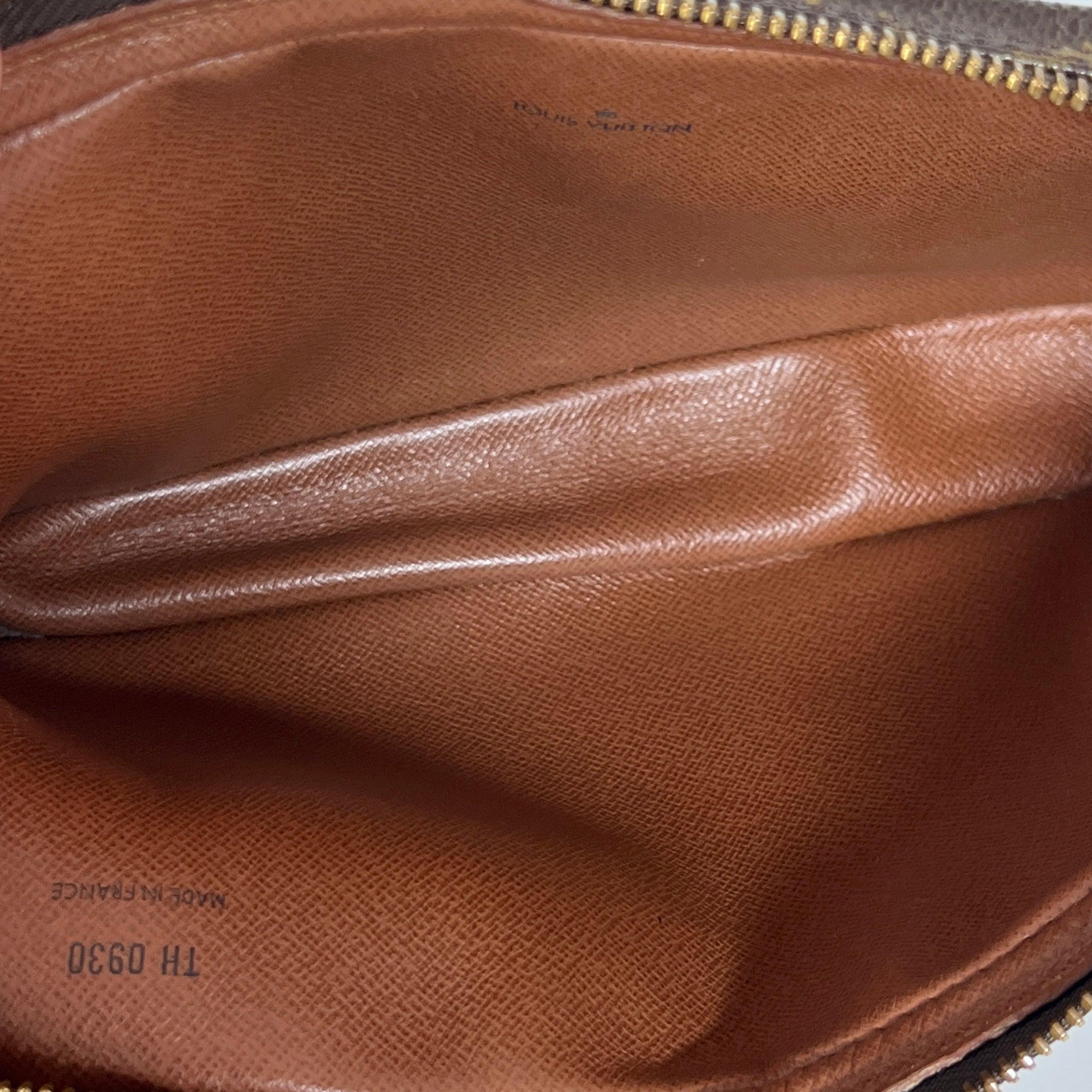 Louis Vuitton Marly Crossbody Bag Monogram Canvas Brown 1990 en vente 5