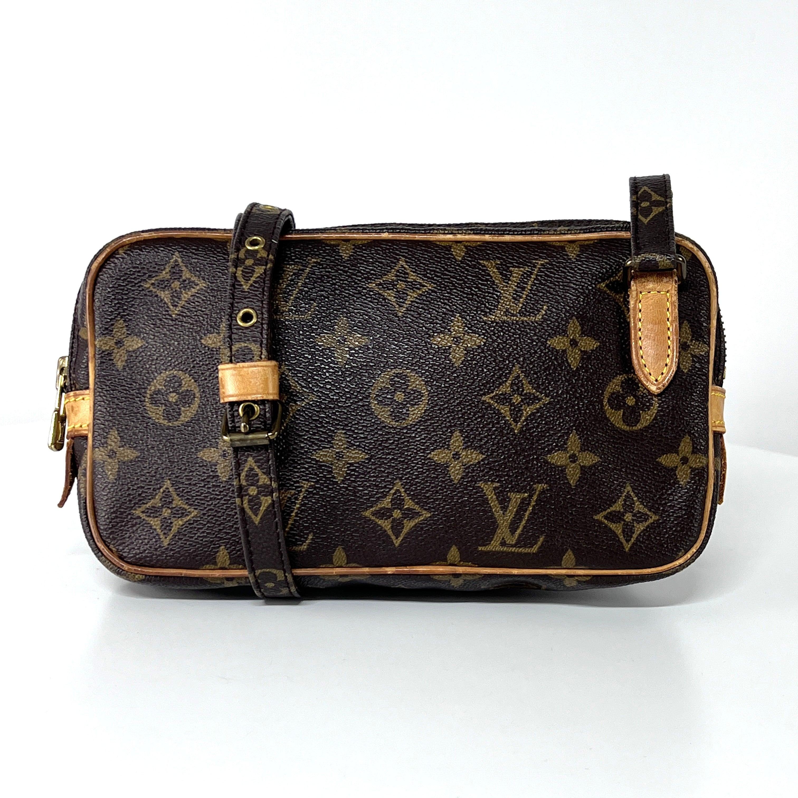 Louis Vuitton Marly Crossbody Bag Monogram Canvas Brown 1990 Excellent état - En vente à SAINT-OUEN-SUR-SEINE, FR