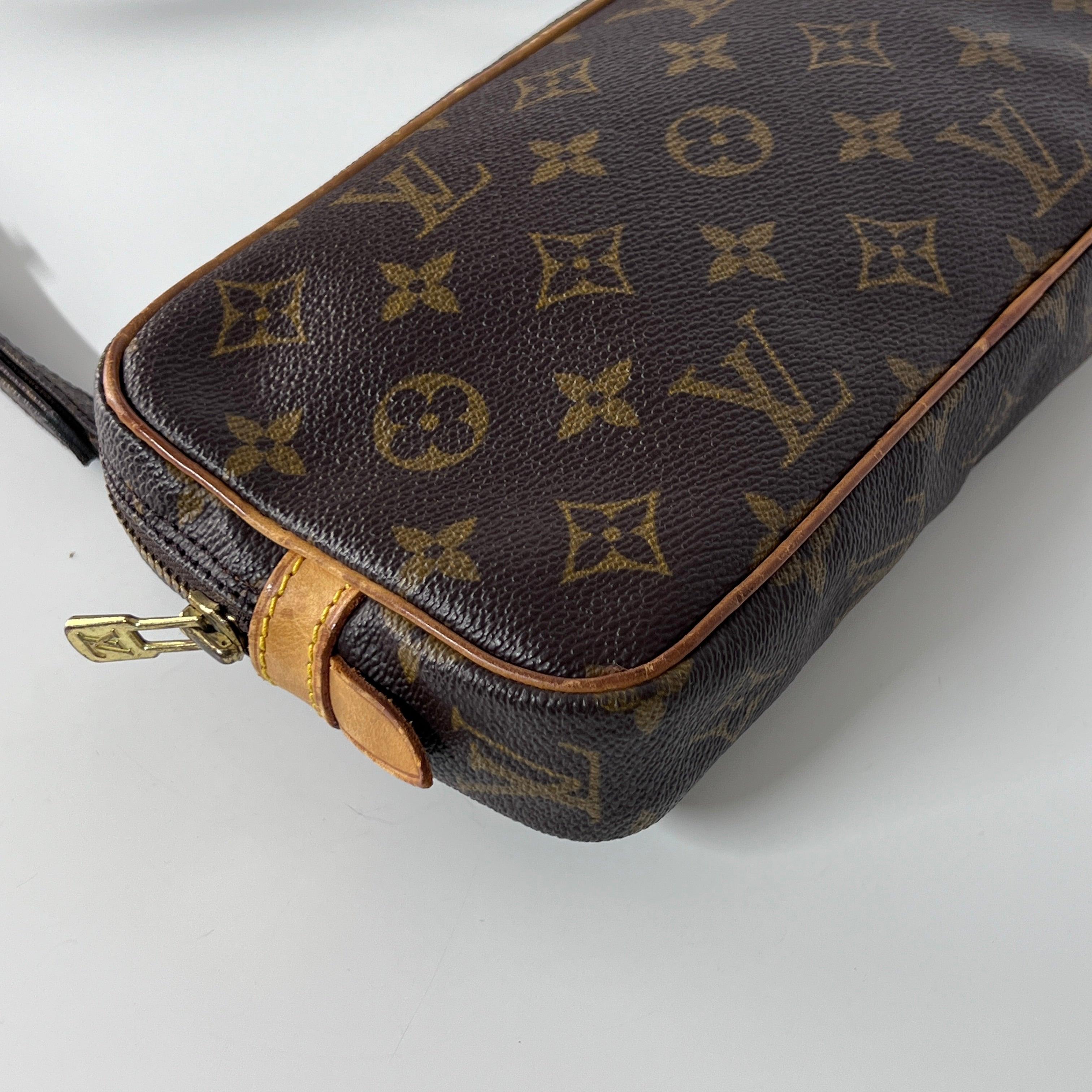 Louis Vuitton Marly Crossbody Bag Monogram Canvas Brown 1990 en vente 3