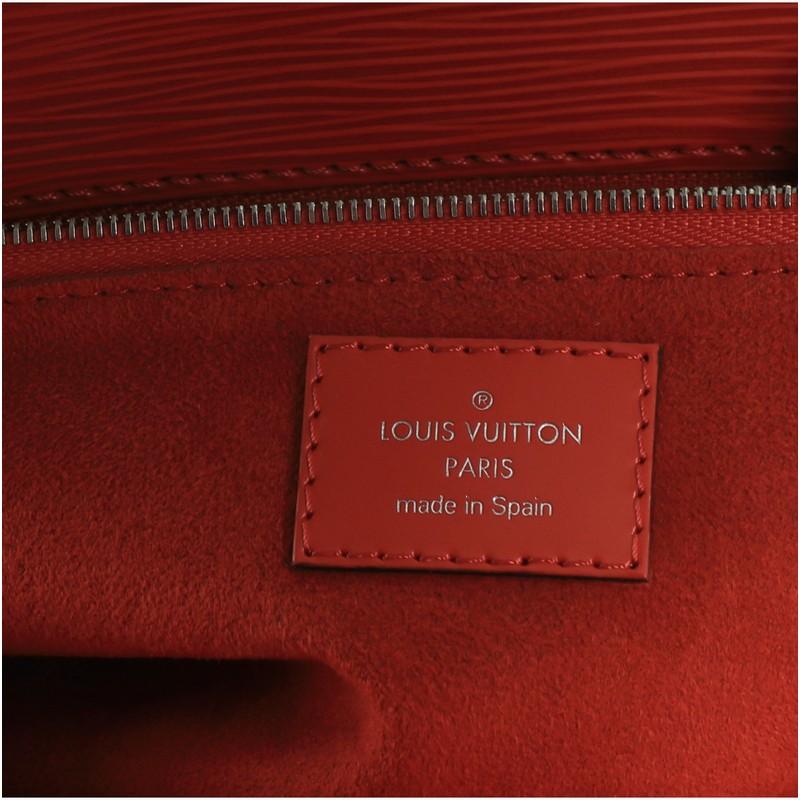 Louis Vuitton Marly Handbag Epi Leather BB In Good Condition For Sale In NY, NY