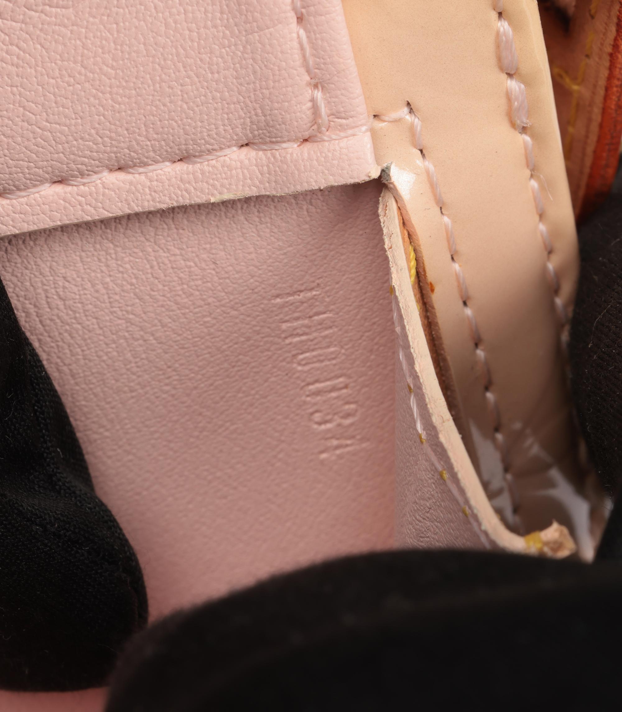 Louis Vuitton Monogram Vernis Cuir Vintage Motto Pochette en vente 5