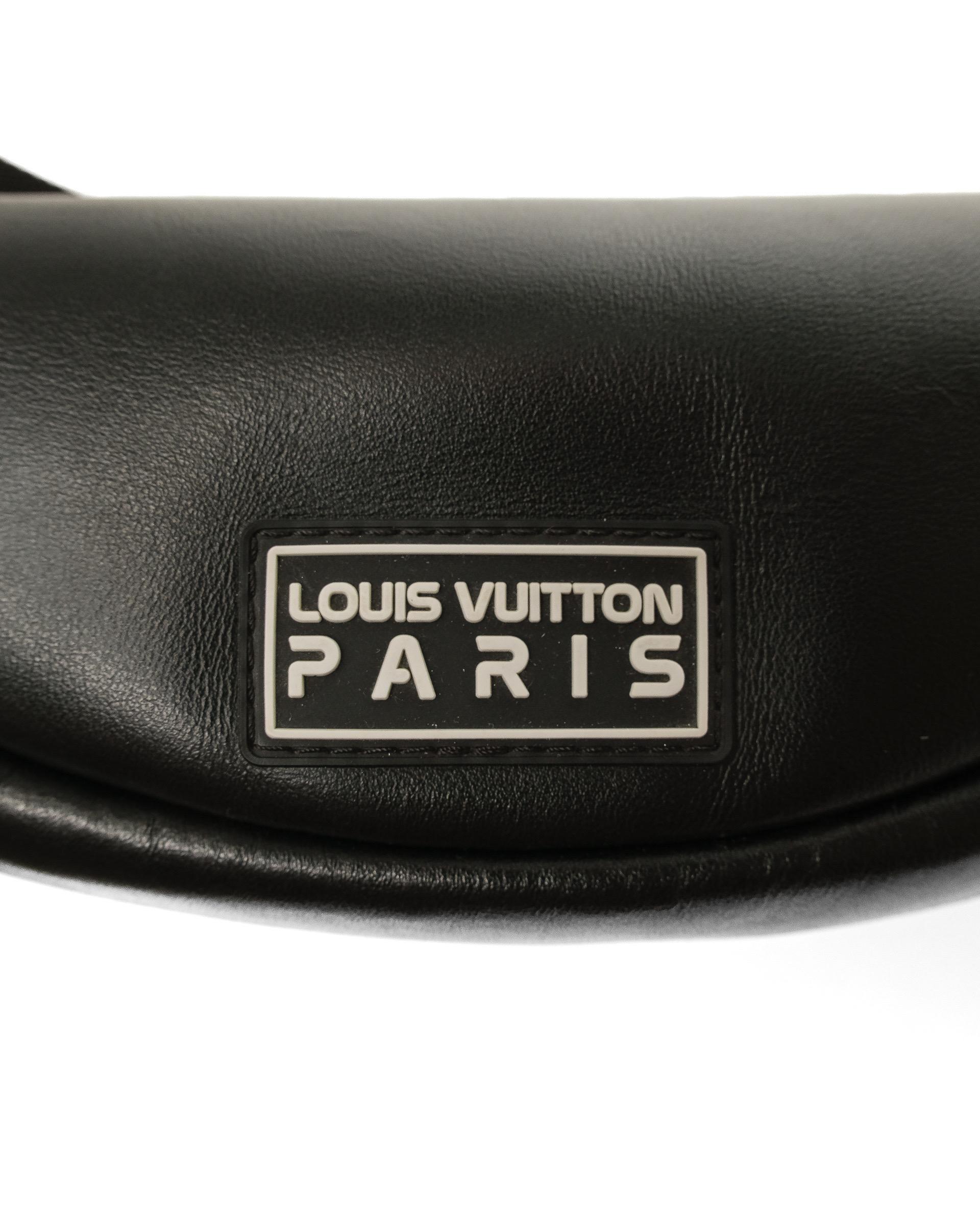 Louis Vuitton Marsupio Discovery PM Galaxy Monogram In Excellent Condition For Sale In Torre Del Greco, IT