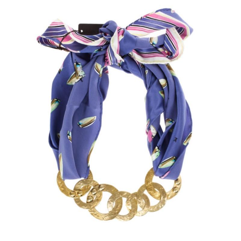 Louis Vuitton Martelé Gold-Tone Silk Necklace im Zustand „Gut“ in Dubai, Al Qouz 2