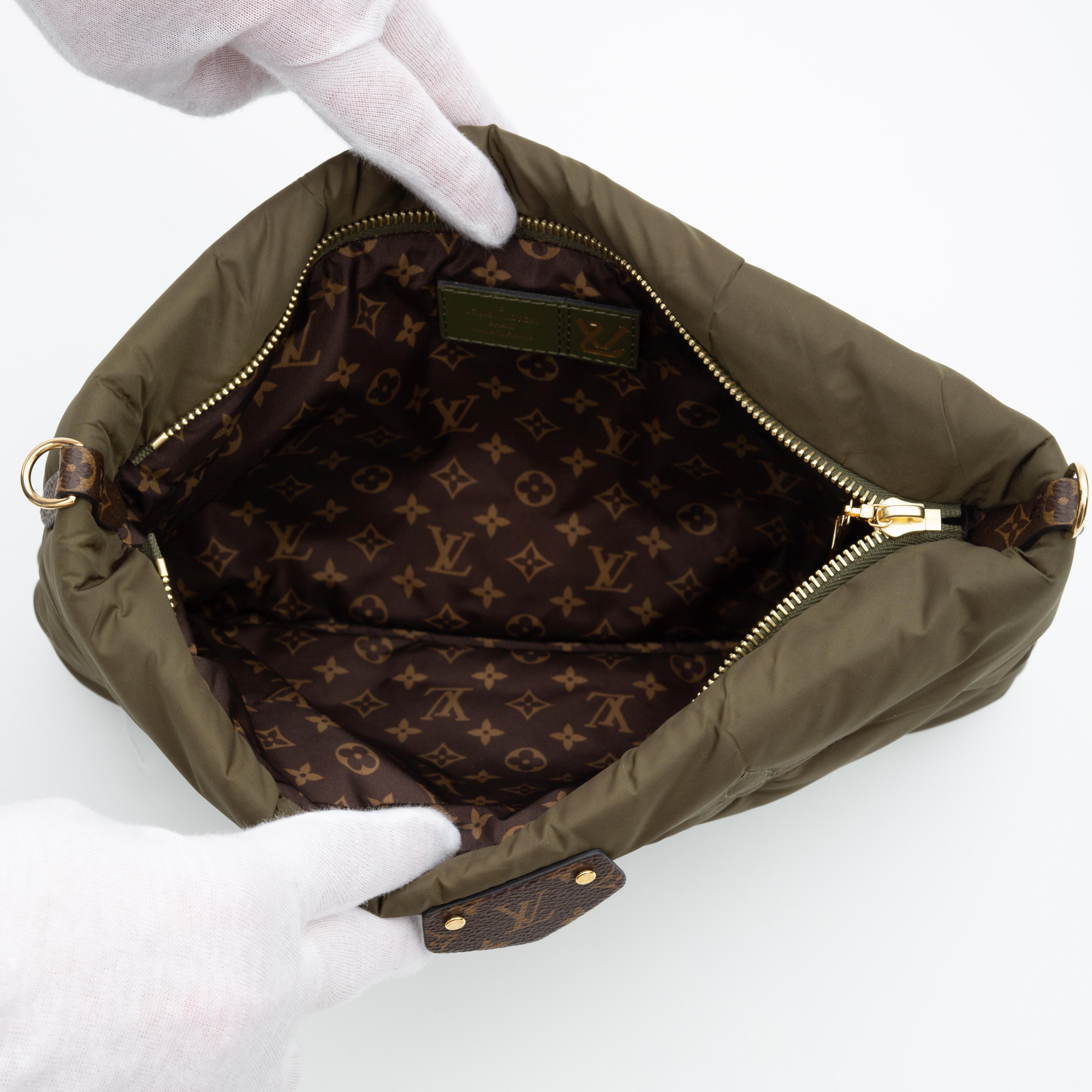 Louis Vuitton Maxi Multi Pochette Accessoires Khaki Green Beige Nylon 2021 For Sale 6
