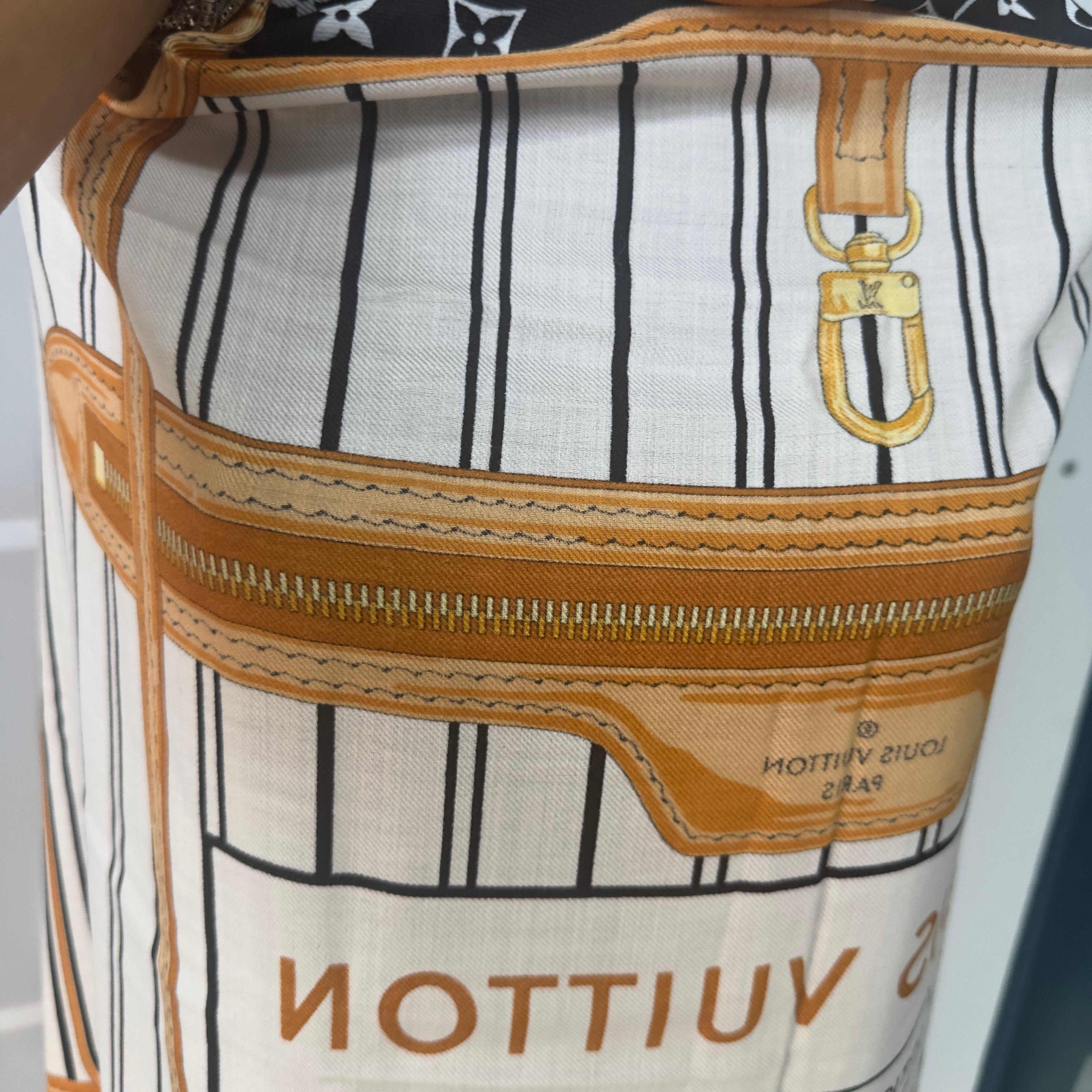 Maxi pañuelo Louis Vuitton 'Articles de Voyage' con estampado de maleta y monograma en venta 8