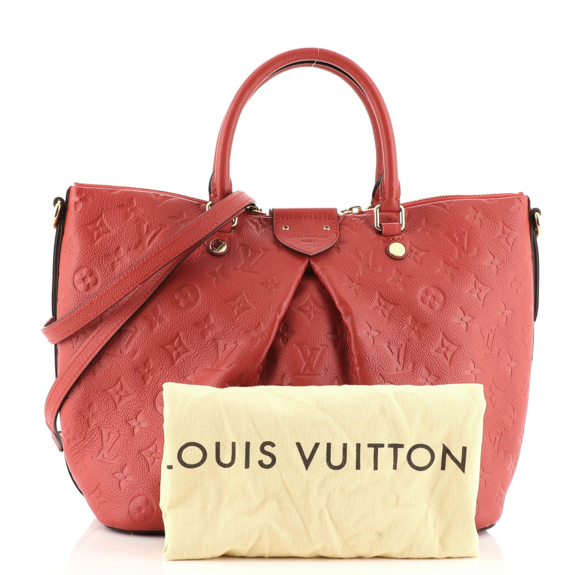 Condition: Excellent. Light creasing on exterior, scratches on hardware.
Accessories: Dust Bag, With Strap
Measurements: Handle Drop 5