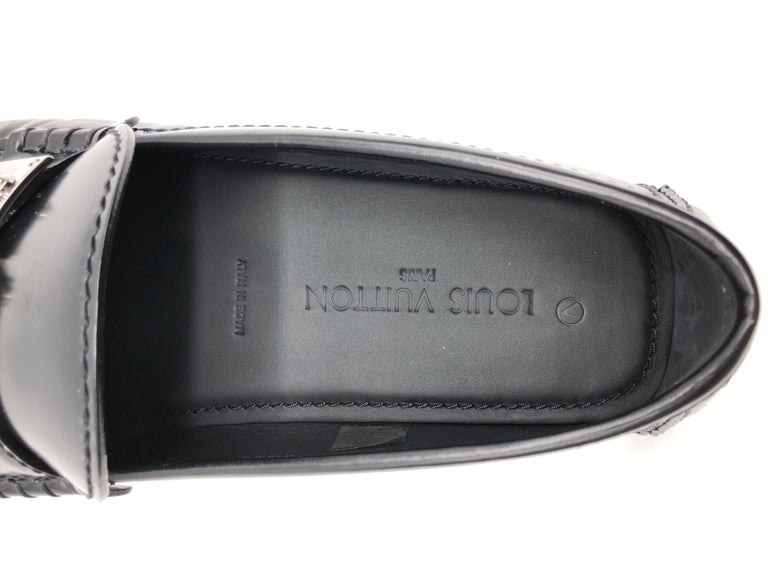 Louis Vuitton men Loafers in black leather // Model: RaceTrack car shoe //  New! at 1stDibs | louie loafers