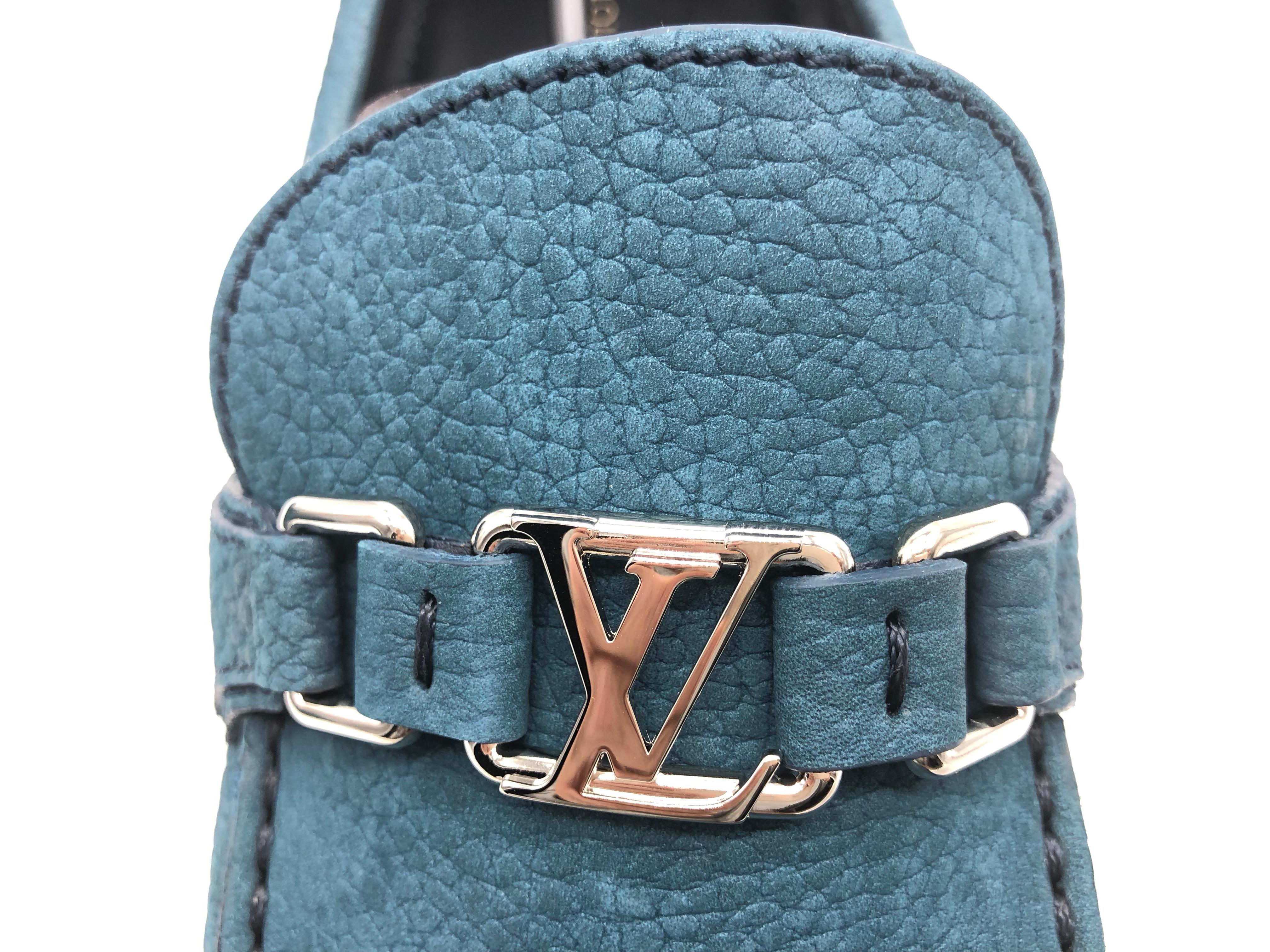 Louis Vuitton men Loafers in blue suede // Model: Hockenheim // Size: 10 // New In New Condition In Paris, IDF