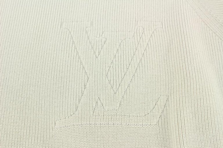 Louis Vuitton Men XL Cream Cable Knit Jumbo LV Logo Initial Sweater Pull  Over 12 For Sale at 1stDibs