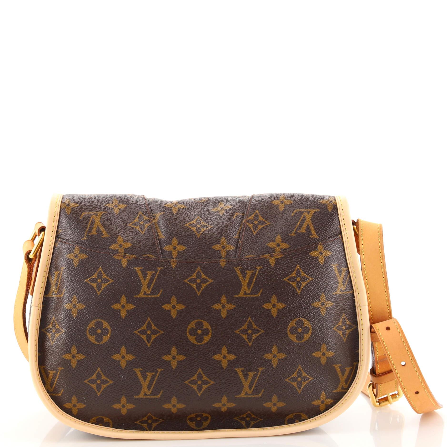 louis vuitton menilmontant pm vs mm