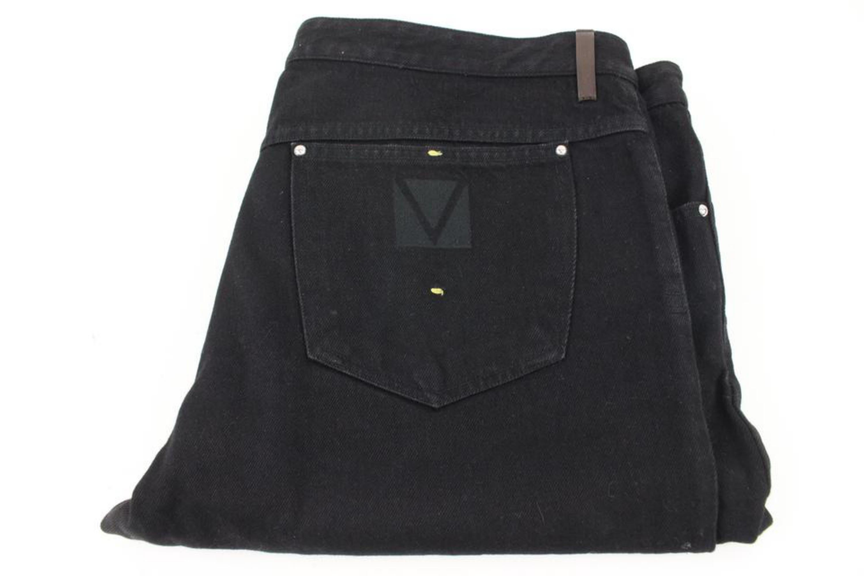 Louis Vuitton Men's 40 US Black Denim Gaston V LV Jeans 118lv45 For Sale 1