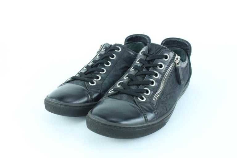 Louis Vuitton Men's 7 US Damier Graphite Nylon Punchy Low Top Sneaker  112lv27 For Sale at 1stDibs