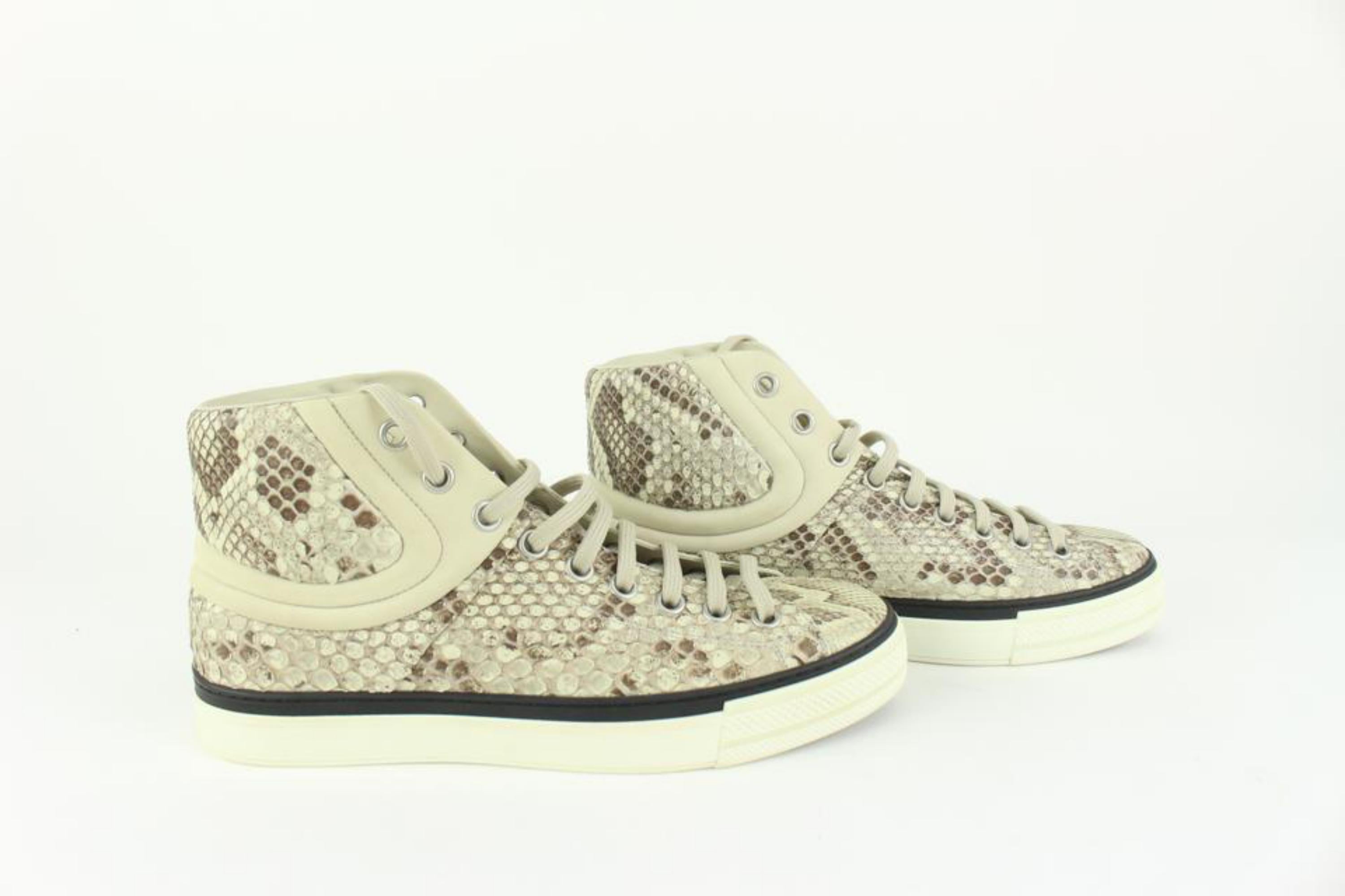 Louis Vuitton Men's 8 US Python Ivory Cream High Top Sneaker 1213lv15 In New Condition For Sale In Dix hills, NY