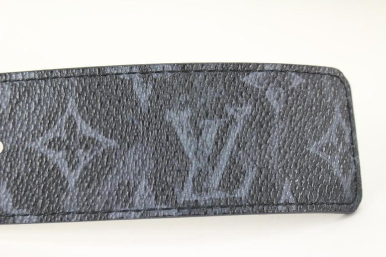 Louis Vuitton Men's 85/34 40MM LV Initials Taurillon Shadow Reversible Belt  1LV9 at 1stDibs
