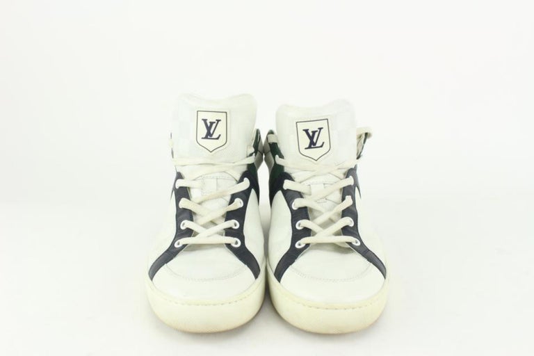 Louis Vuitton Men's 8.5 US Greenx White Damier Infini Leather Sneaker  1117lv8 For Sale at 1stDibs