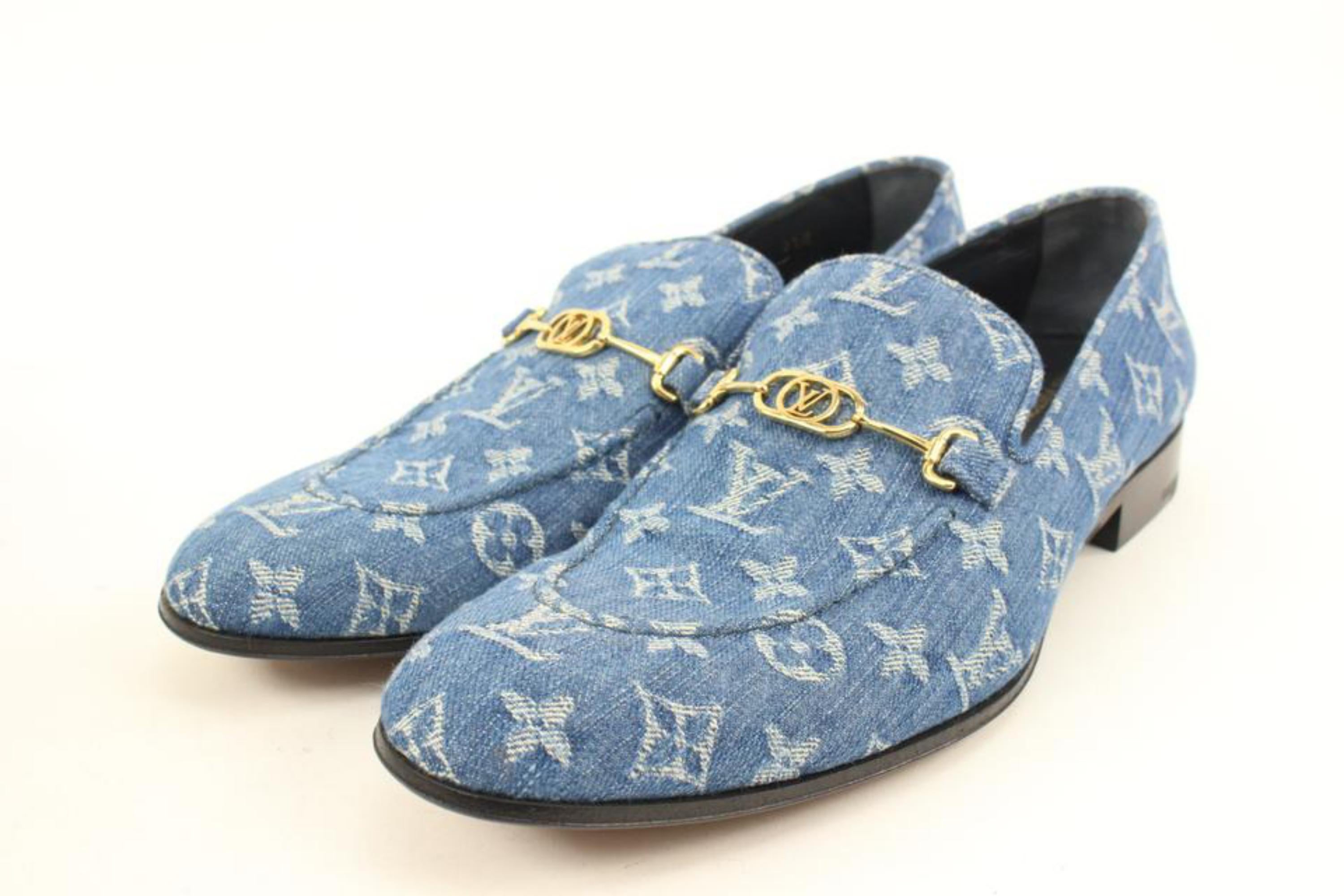 Louis Vuitton Mens 9.5 Limited Monogram Denim Souliers Club Oxford Loafer 01L37V
Date Code/Serial Number: DI 0138
Made In: Italy
Measurements: Length:  12