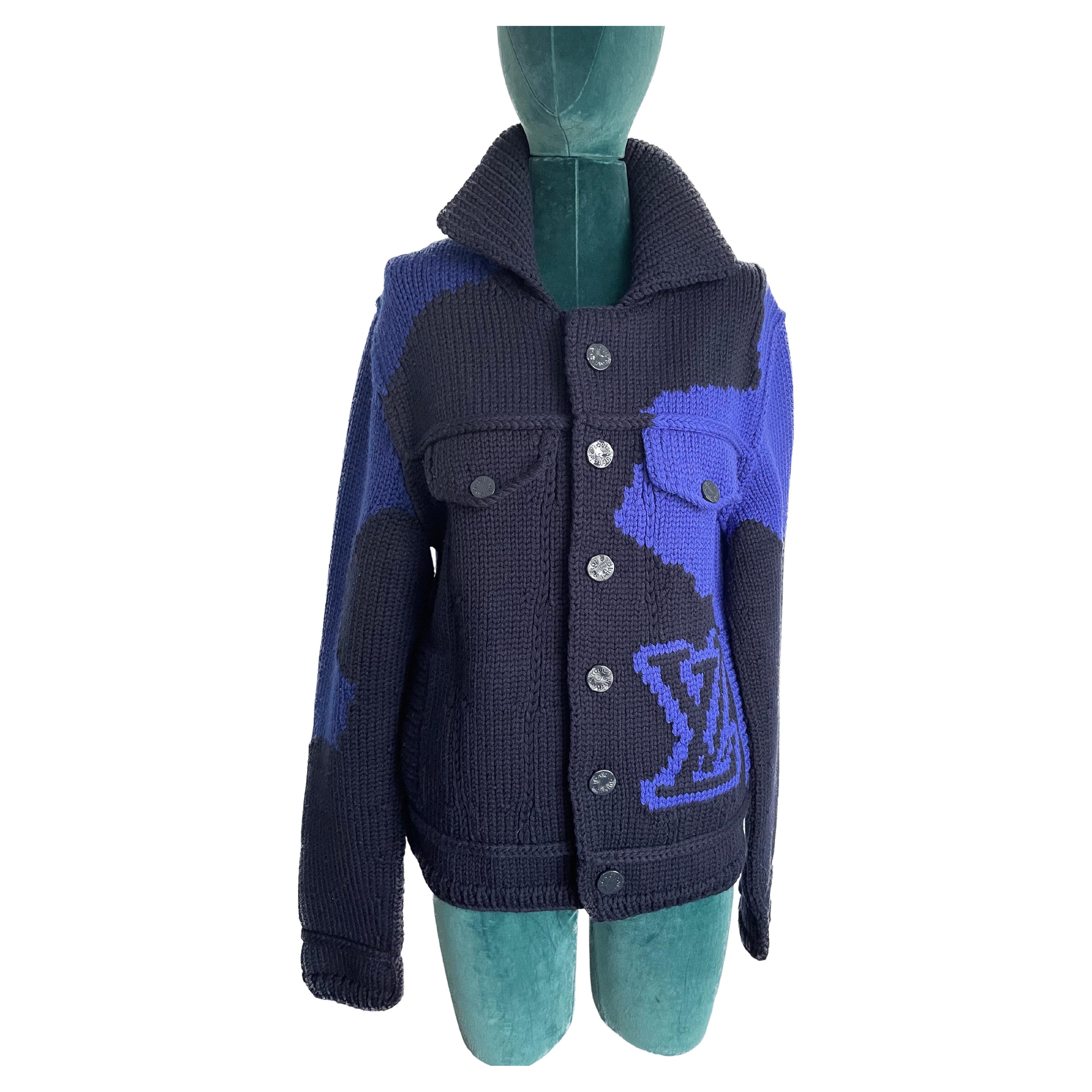 Louis Vuitton Men's Blue Cable knit with metal wax stamp like button 
