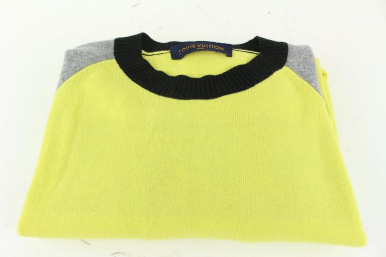 Louis Vuitton Embroidered Crewneck Yellow Green. Size XL