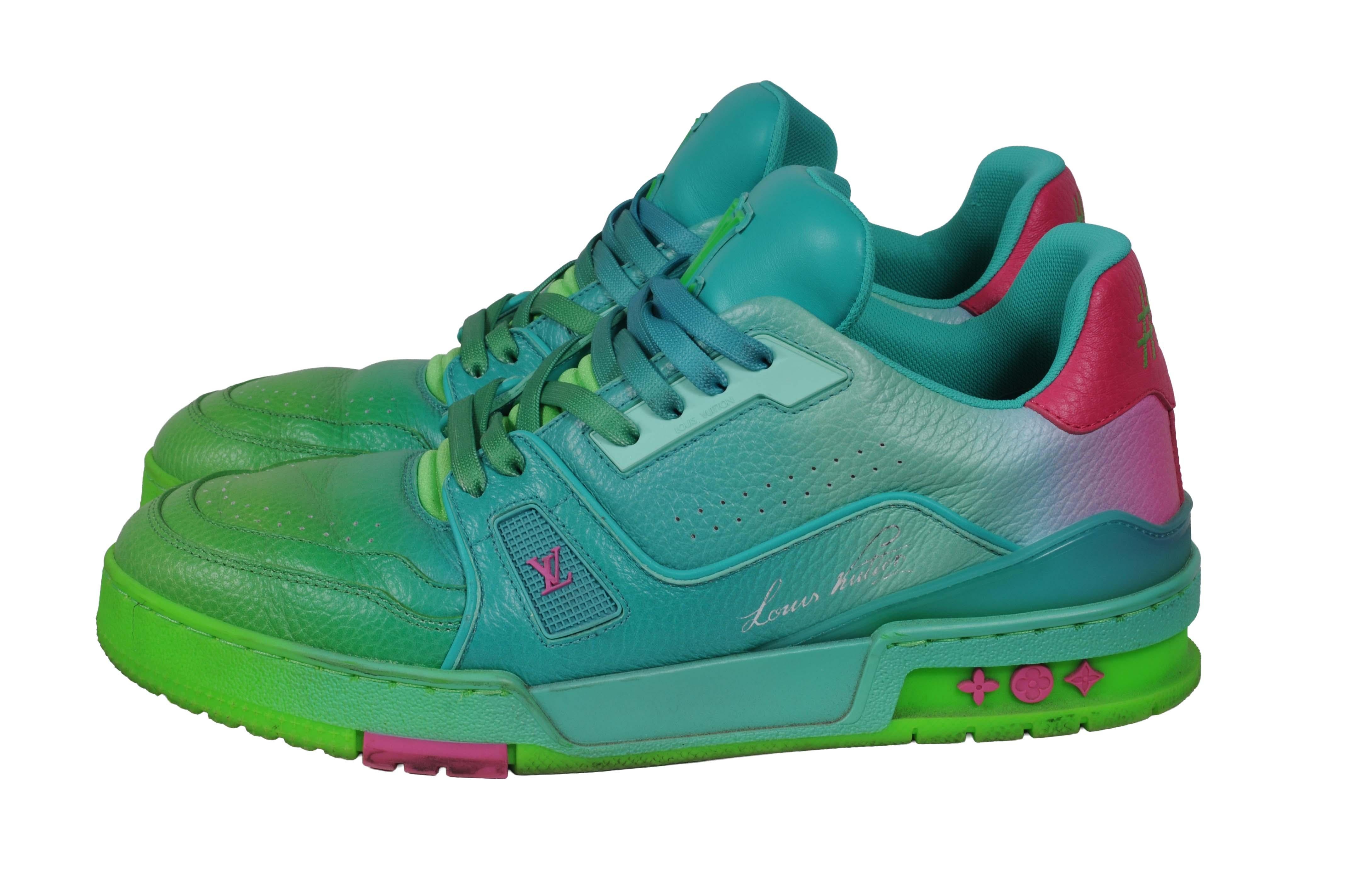 Louis Vuitton Mens LV Trainer Low Top Sneakers US 7.5 LV 6.5 Verde Ombre Rosa en Excelente estado para la venta en North Miami, FL