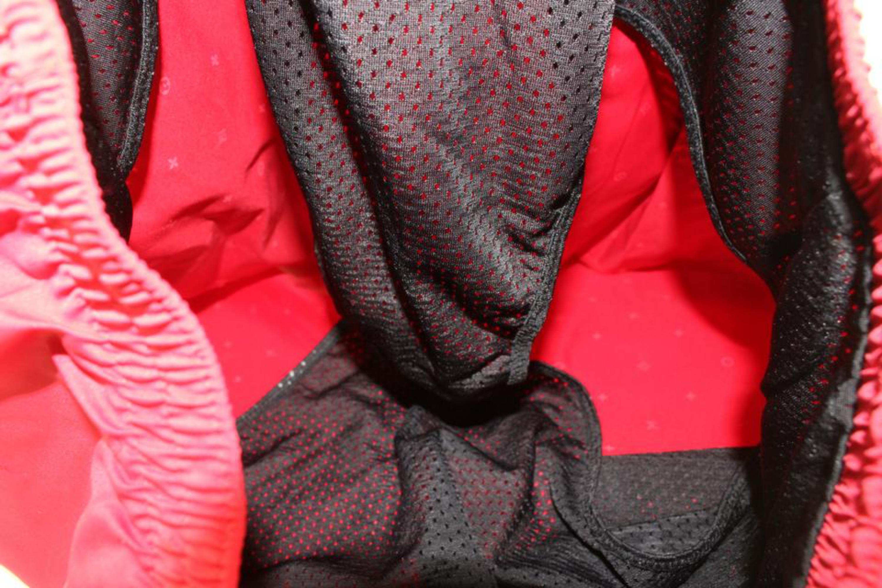 Louis Vuitton Men's Medium Red LVSE Signature Swim Board Shorts Bathing 121lv44 In New Condition In Dix hills, NY
