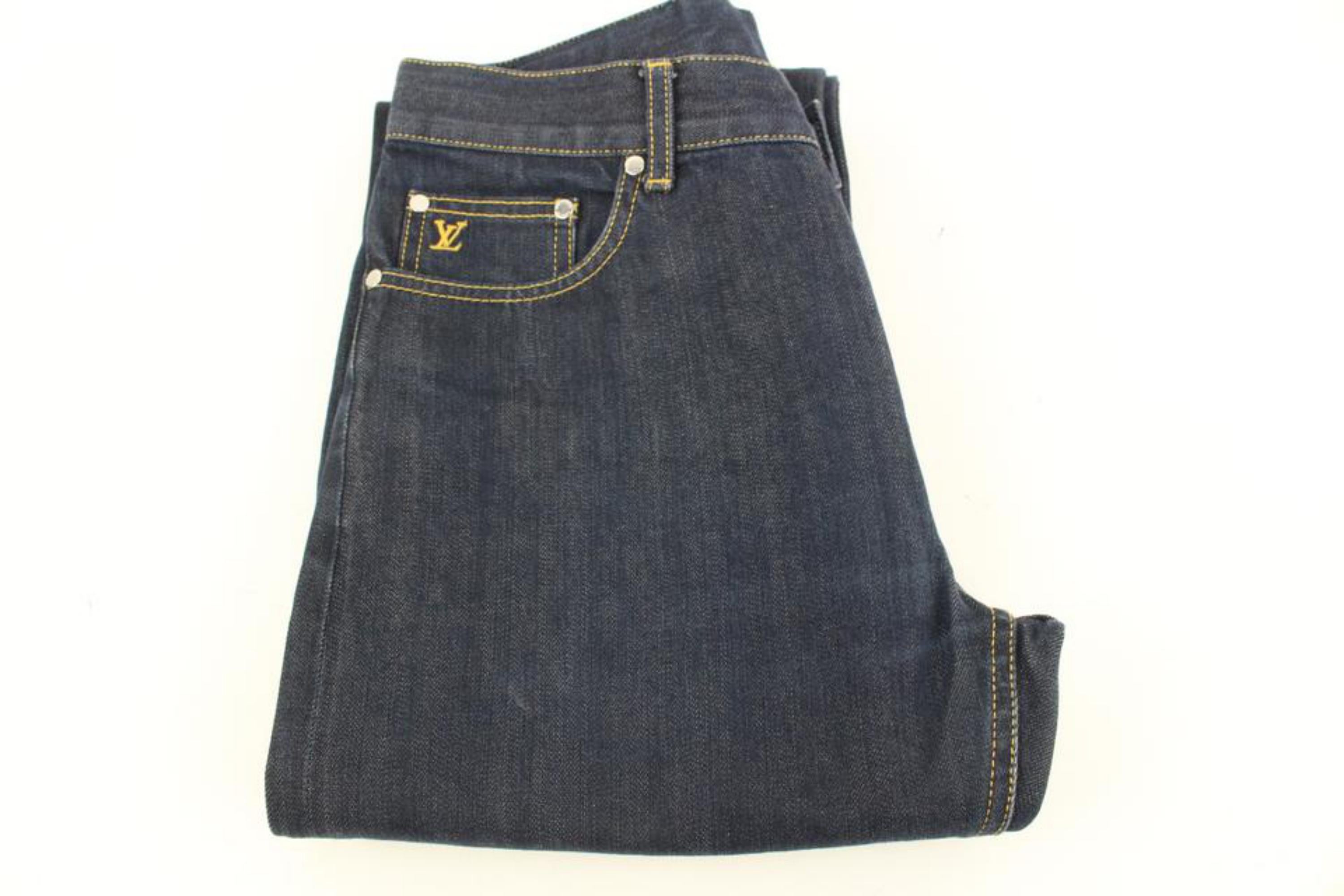 Louis Vuitton Men's Size 30 US Dark Rinse LV Fleur Logo Jeans 119lv8 In Excellent Condition For Sale In Dix hills, NY