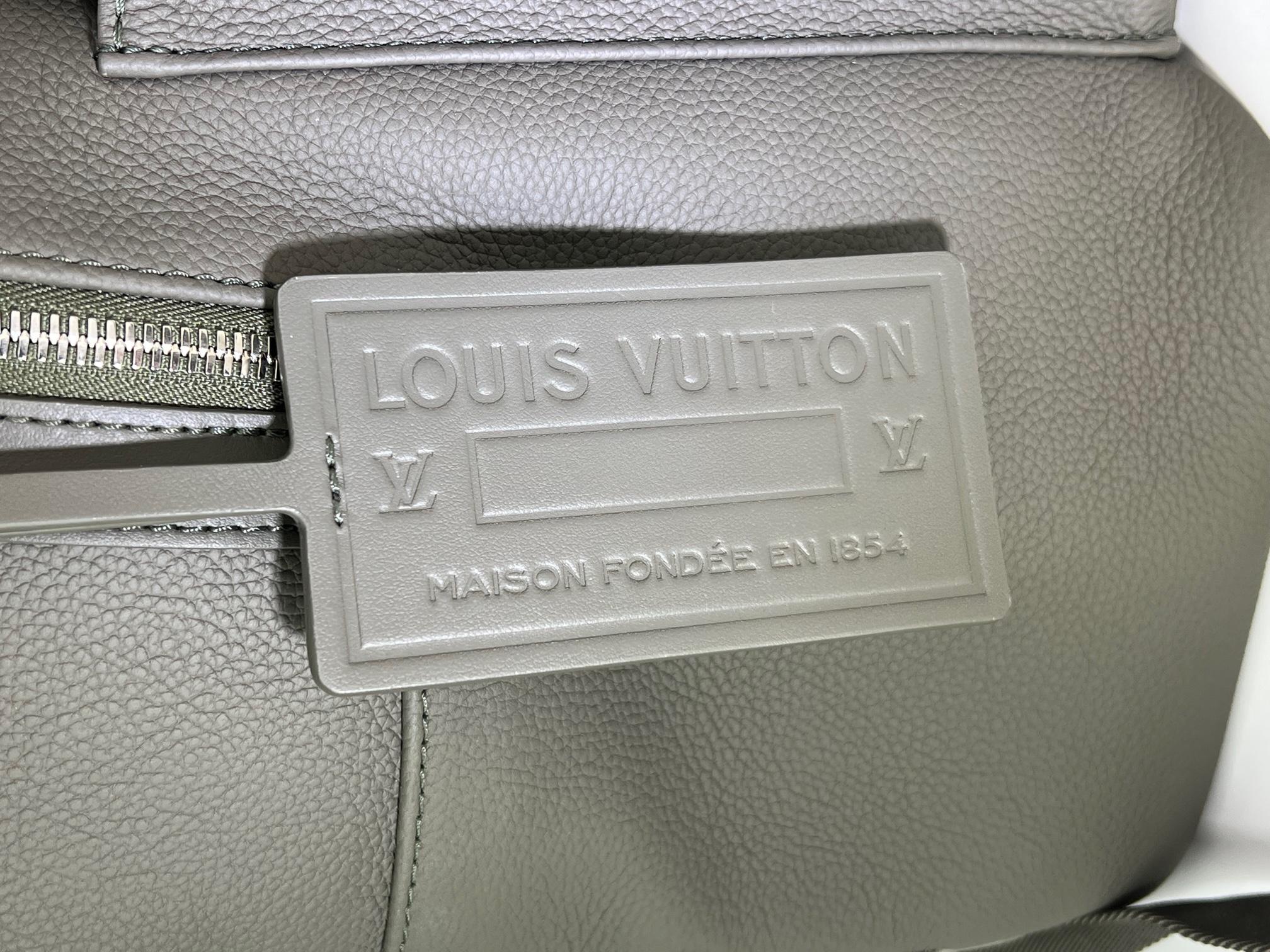 Louis Vuitton Men's Takeoff Kaki Aerogram Leather Backpack Travel 7