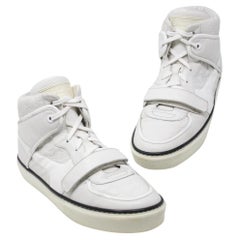 Louis Vuitton Men Shoes - 42 For Sale on 1stDibs