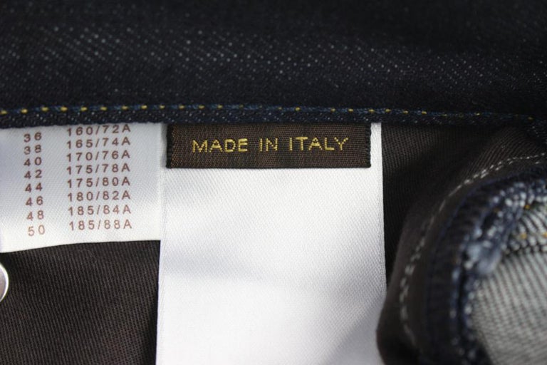 Louis Vuitton Men's US 30 LV Logo Fleur Dark Denim Jeans 114lv19
Made In: Italy
Measurements: Length:  20