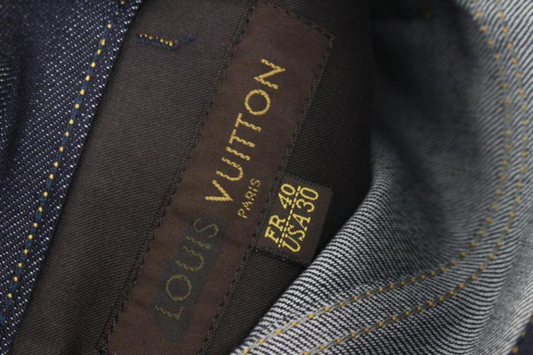 Louis Vuitton Men's US 30 LV Logo Fleur Dark Denim Jeans 114lv19 In New Condition For Sale In Dix hills, NY