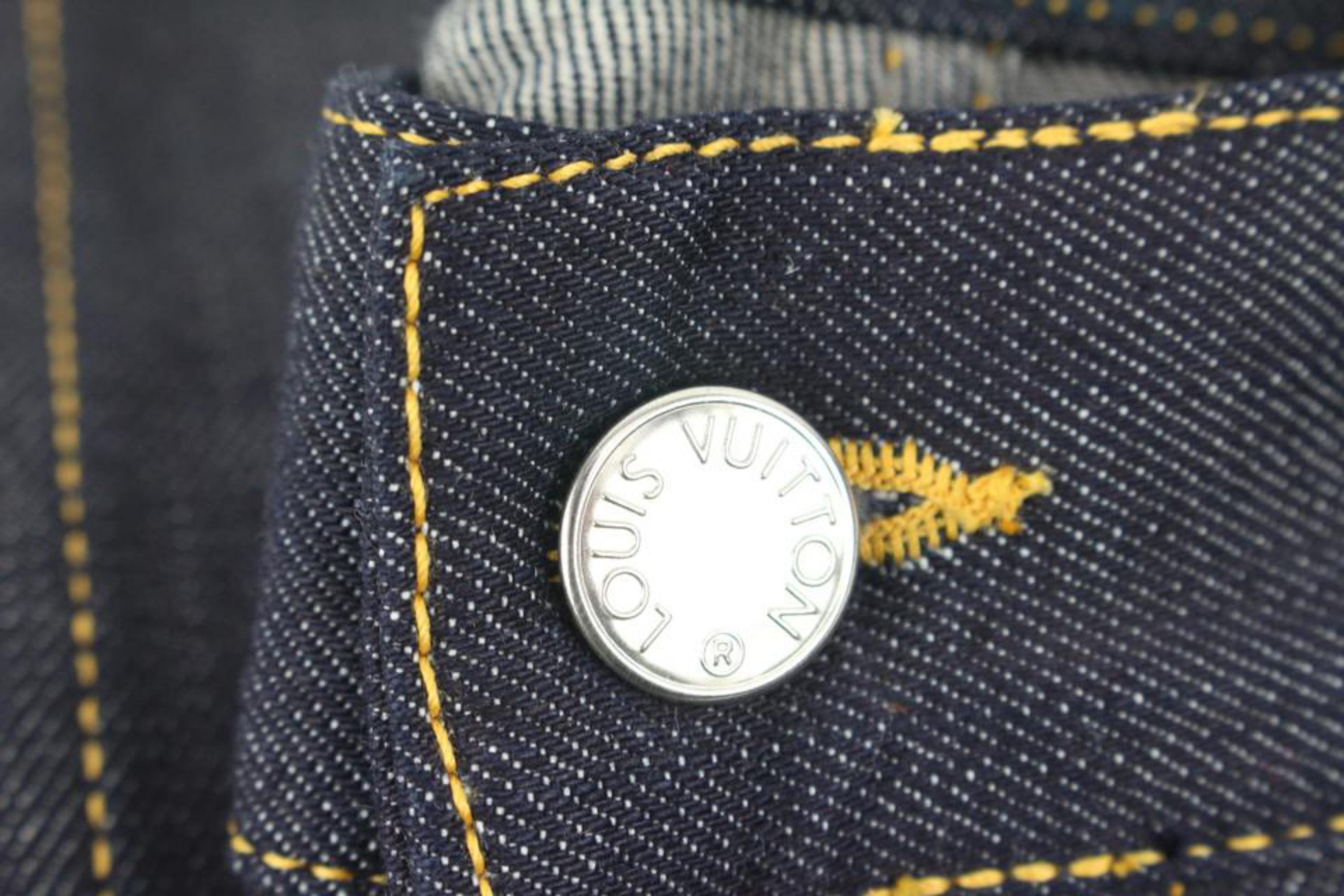 Louis Vuitton Men's US 30 LV Logo Fleur Dark Denim Jeans 114lv19 For Sale 1