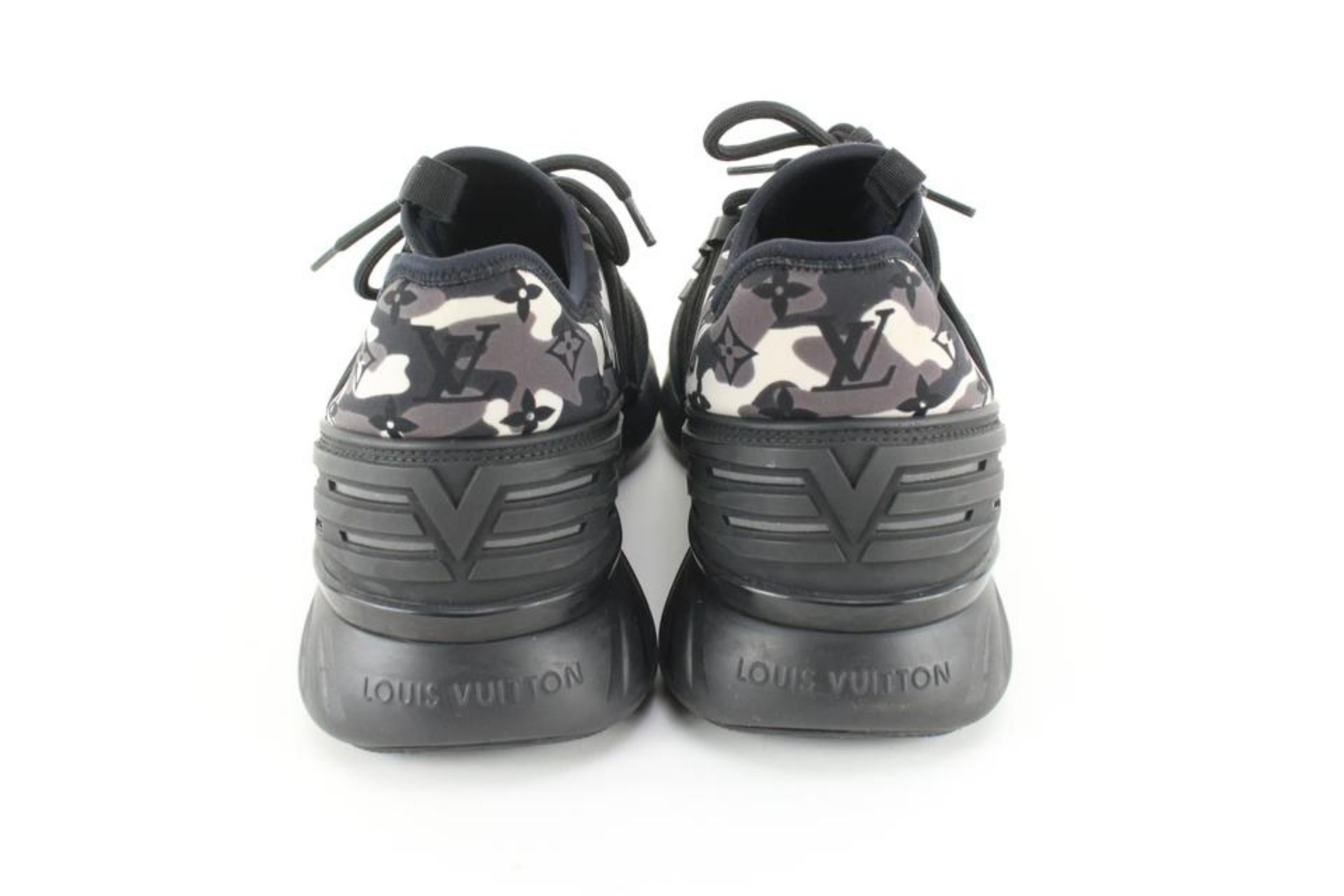 Louis Vuitton Men's US 8.5 Black Camo Fastlane Sneaker 61lv628s In Excellent Condition In Dix hills, NY