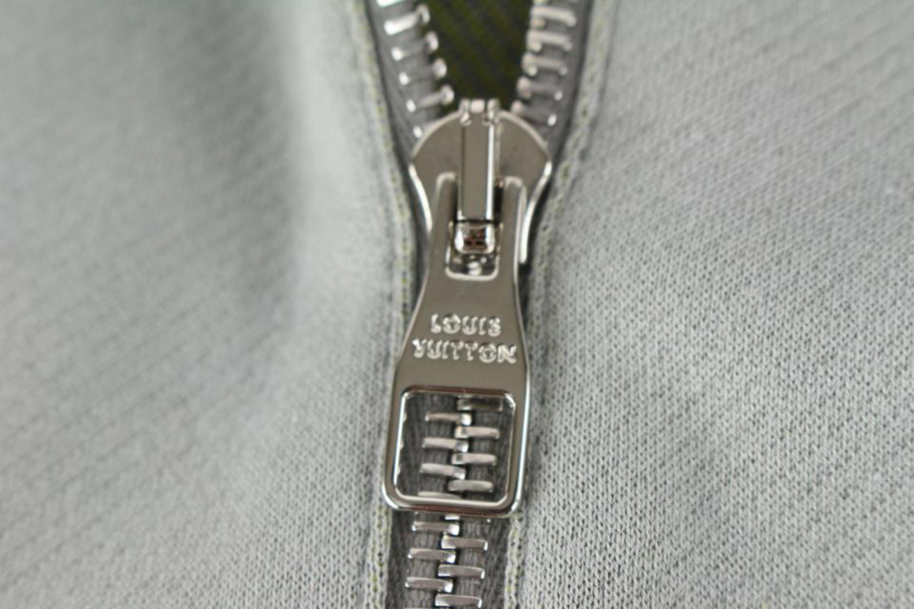 Louis Vuitton Men's XL Grey x Yellow Gravity Raglan Zip Sweater 928lv70 For Sale 1
