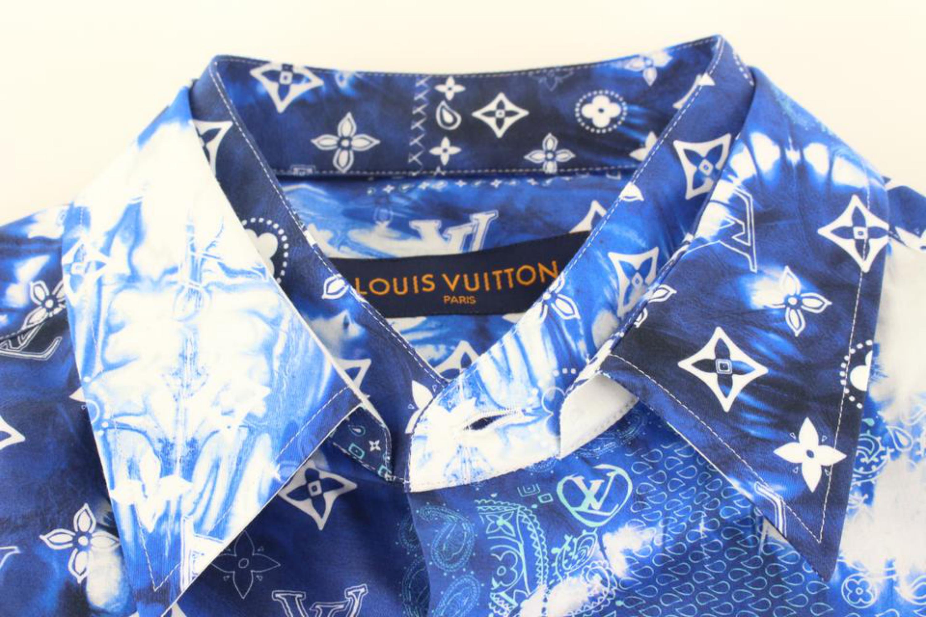 Louis Vuitton Men's XL Monogram Bandana Blue Button Down Short Sleeve Shirt 86lk In New Condition In Dix hills, NY